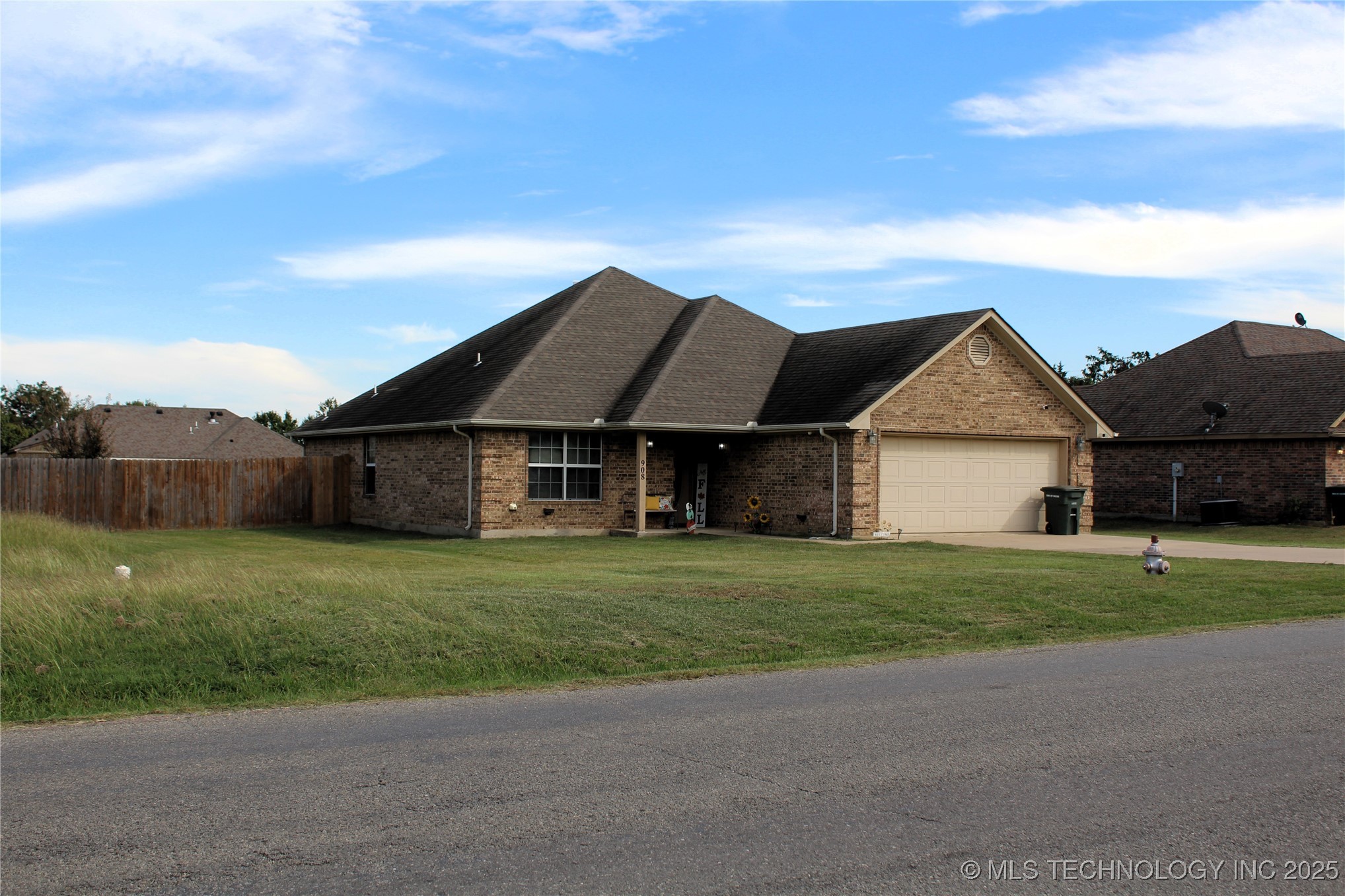 908 N 3rd Calera OK 74730