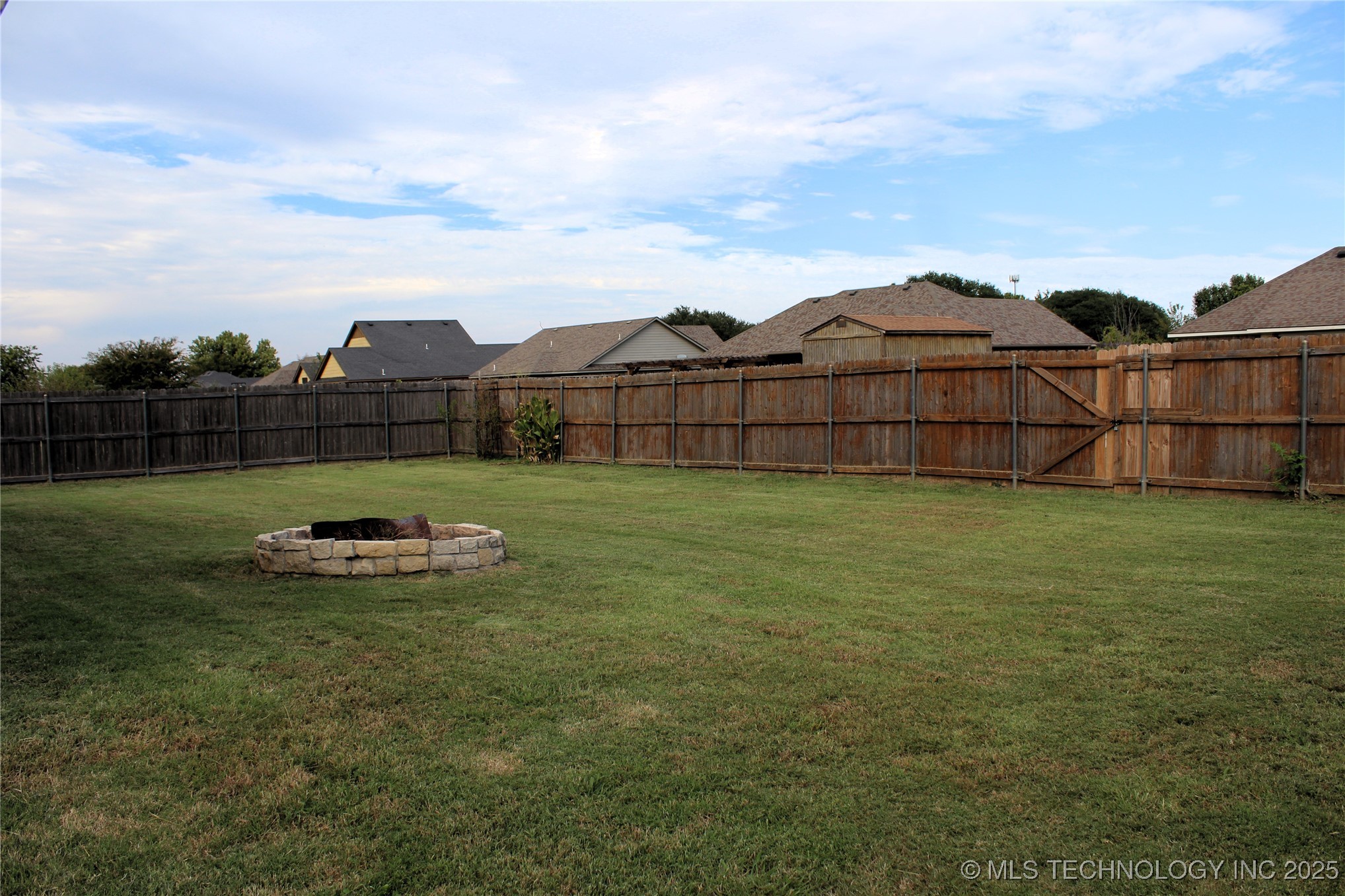 908 N 3rd Calera OK 74730