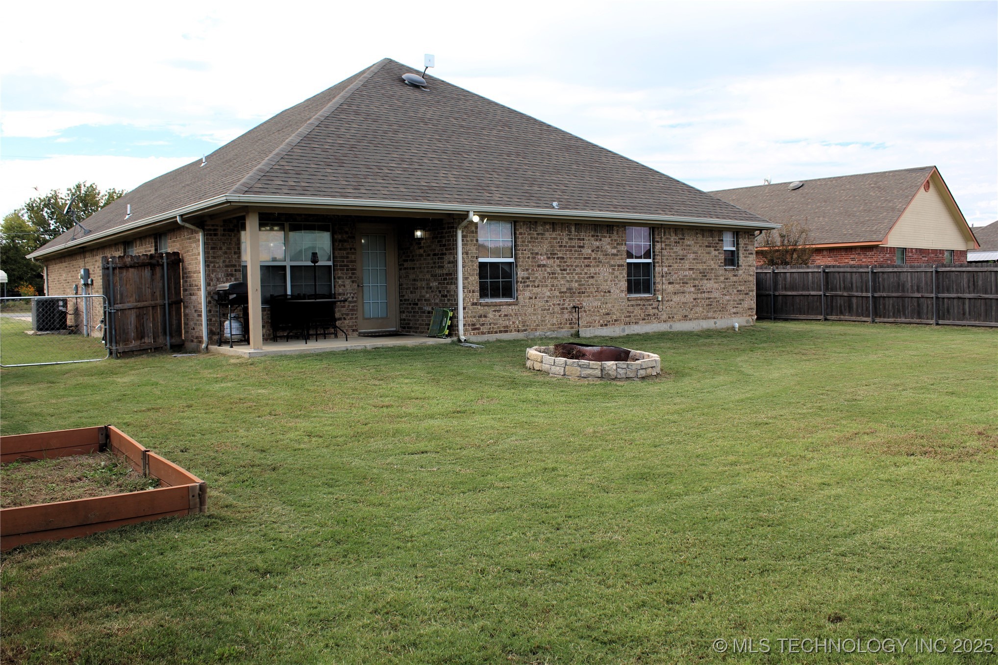 908 N 3rd Calera OK 74730