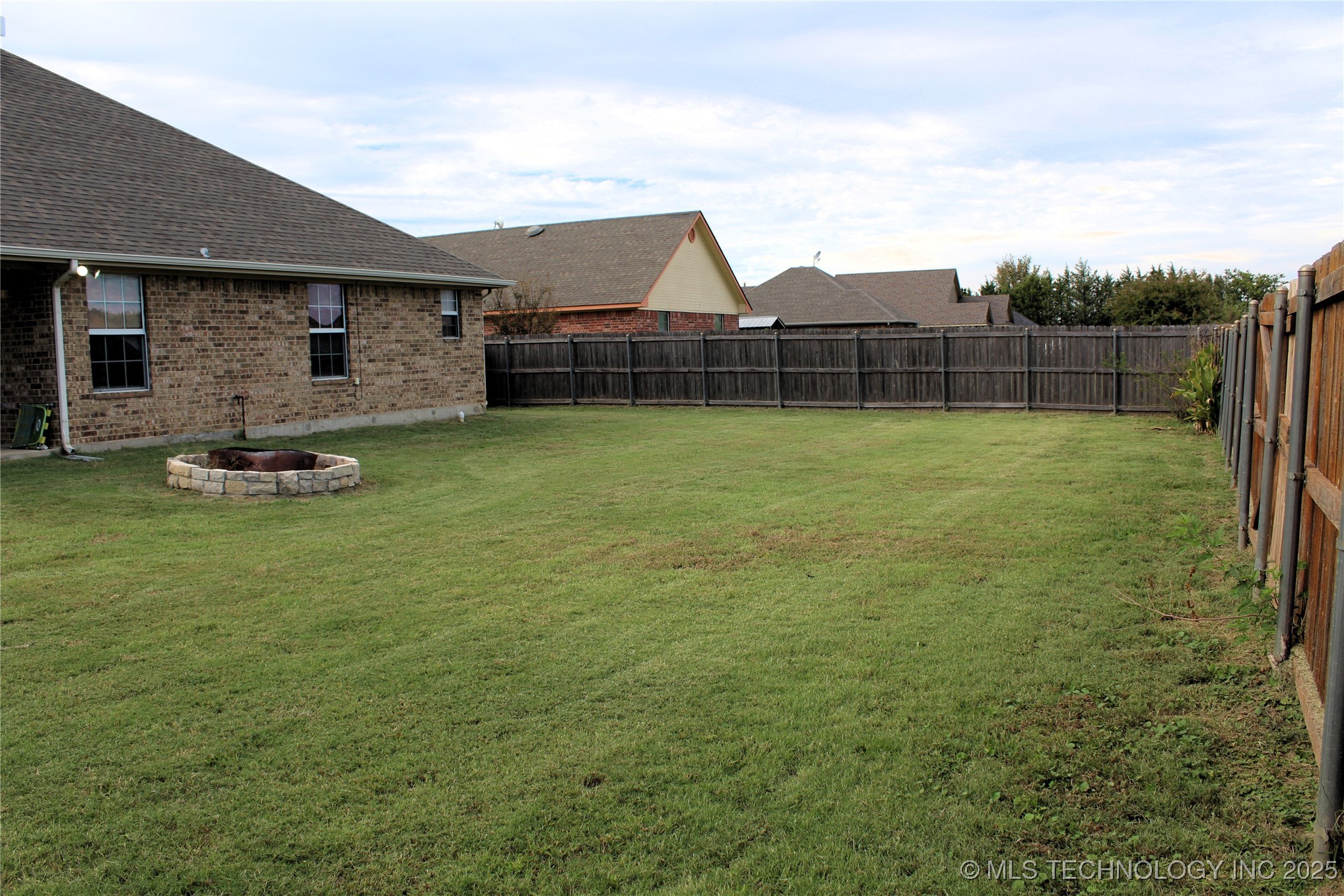 908 N 3rd Calera OK 74730