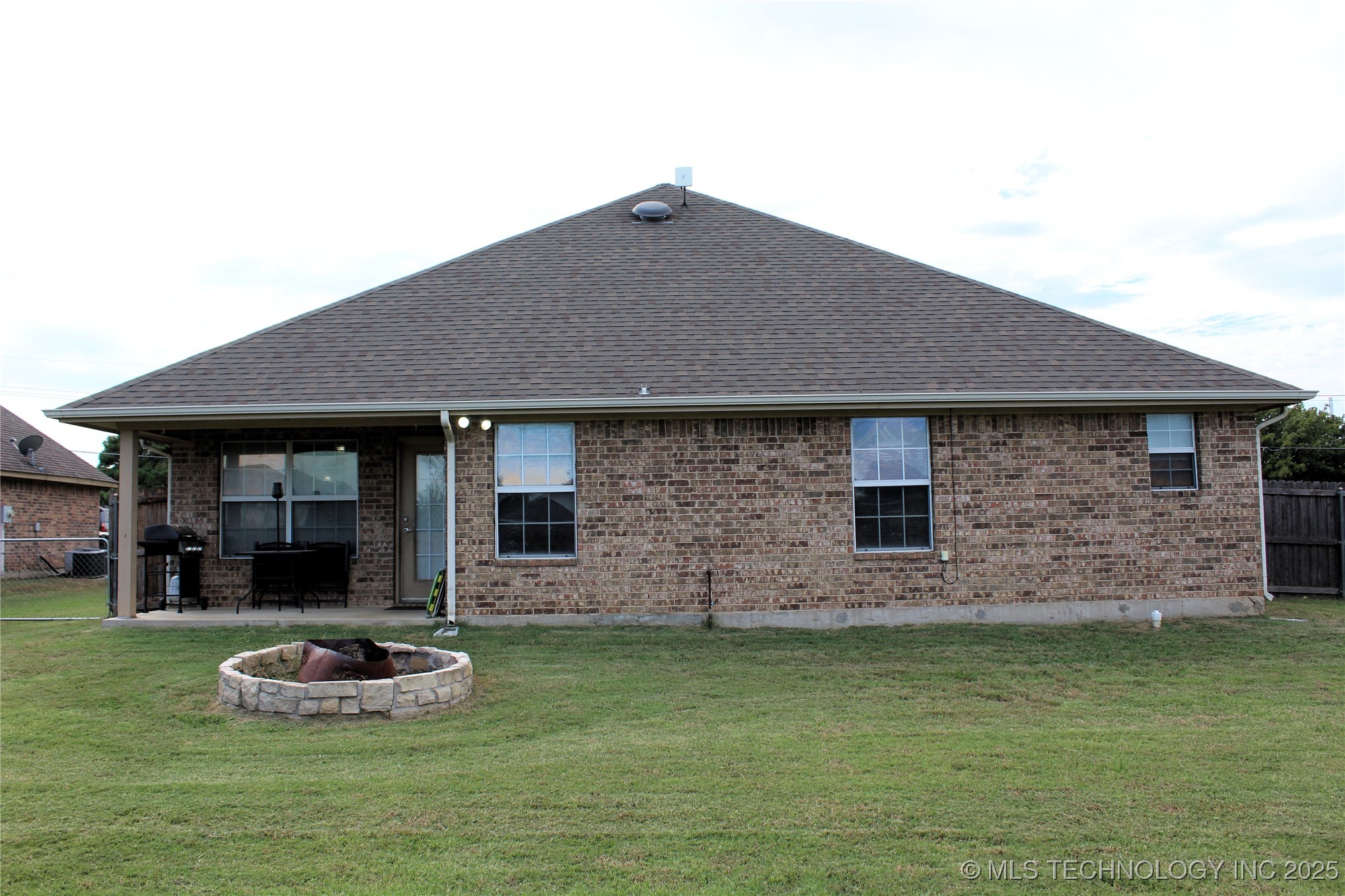 908 N 3rd Calera OK 74730