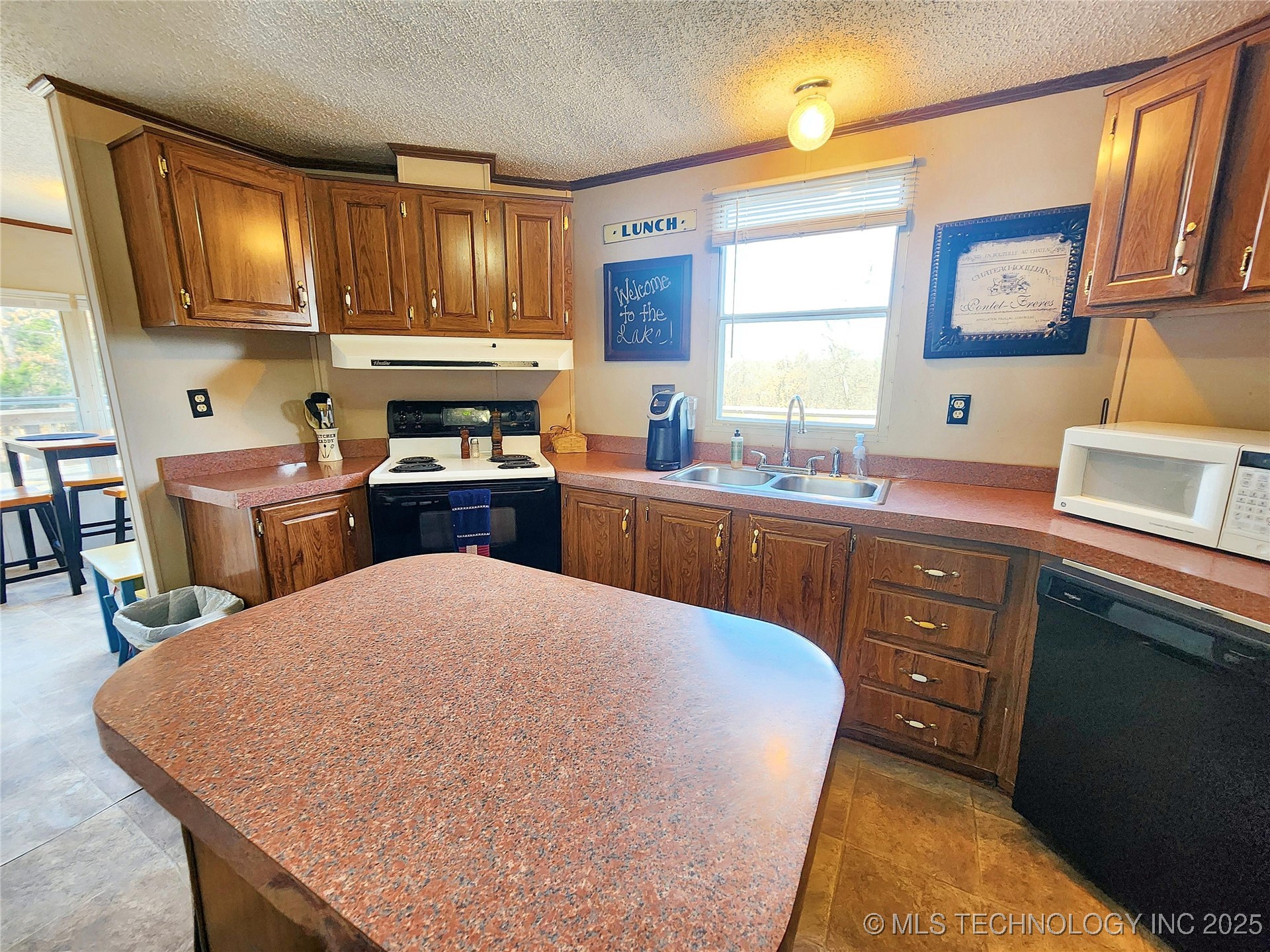 20136 W Chicken Creek Road Cookson OK 74427