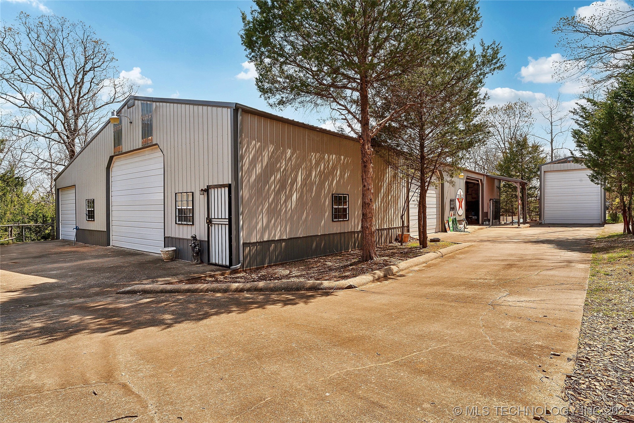 20136 W Chicken Creek Road Cookson OK 74427