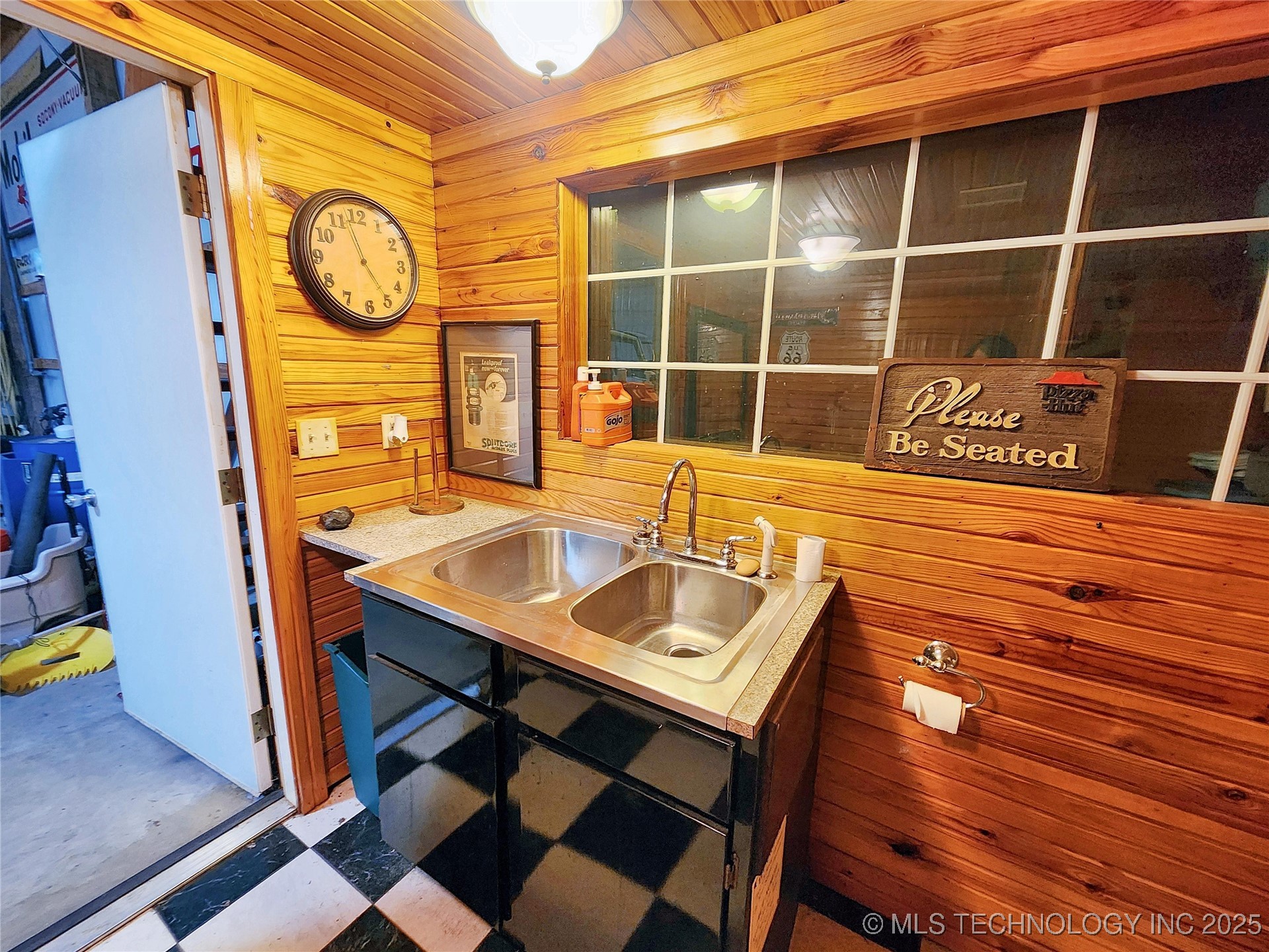 20136 W Chicken Creek Road Cookson OK 74427