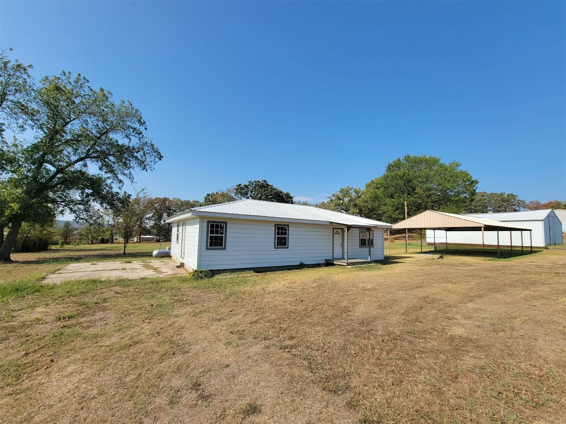 3540 E Cherokee Avenue Sallisaw OK 74955
