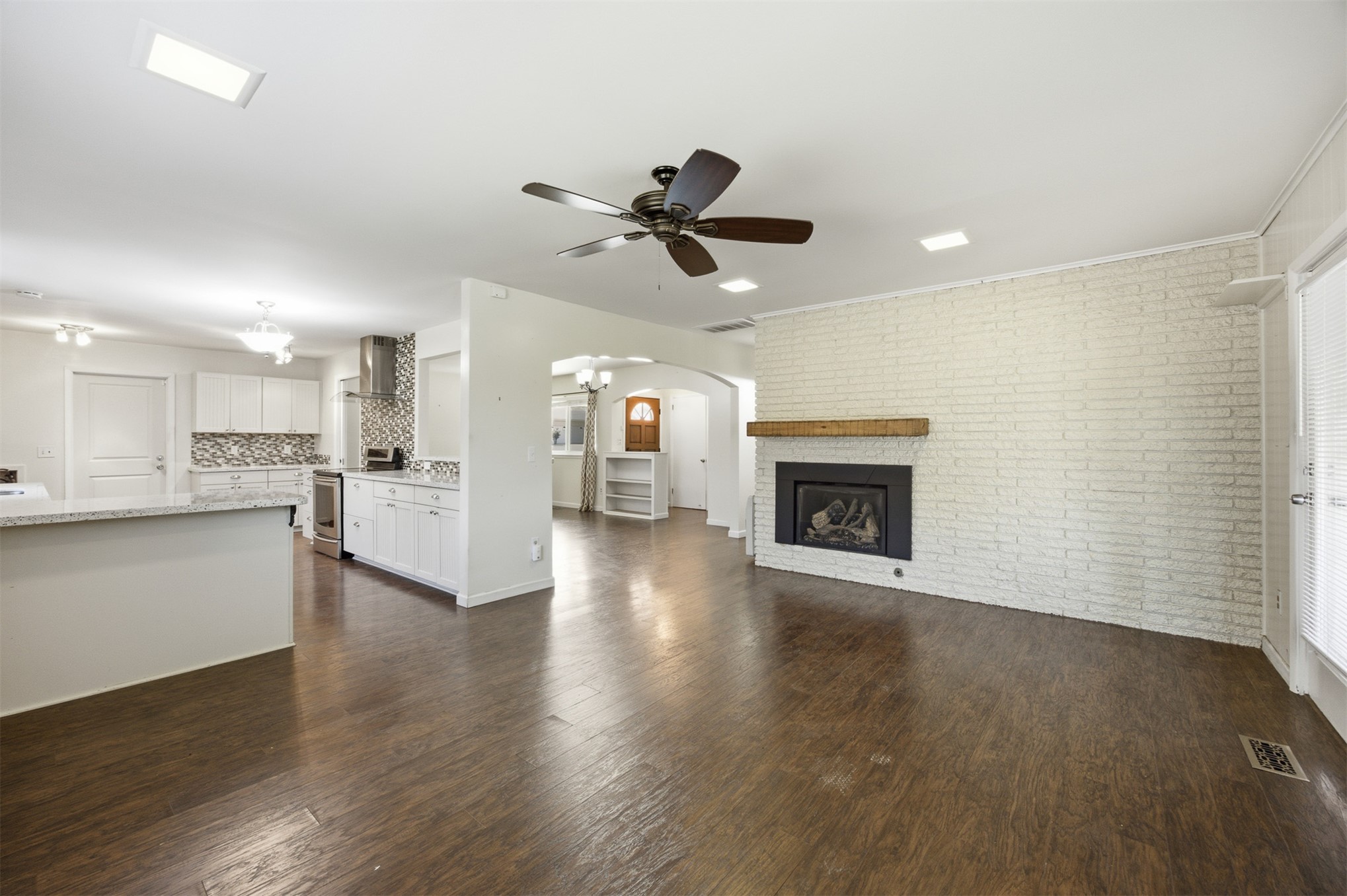6002 S Lakewood Avenue Tulsa OK 74135