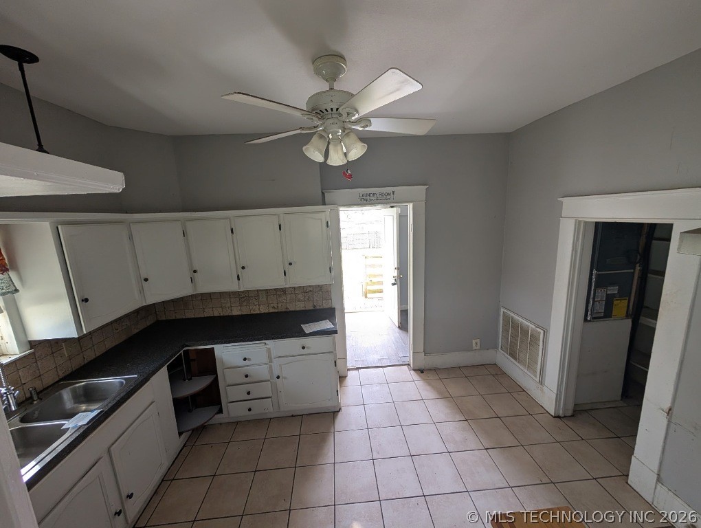 901 W Gentry Street Henryetta OK 74437