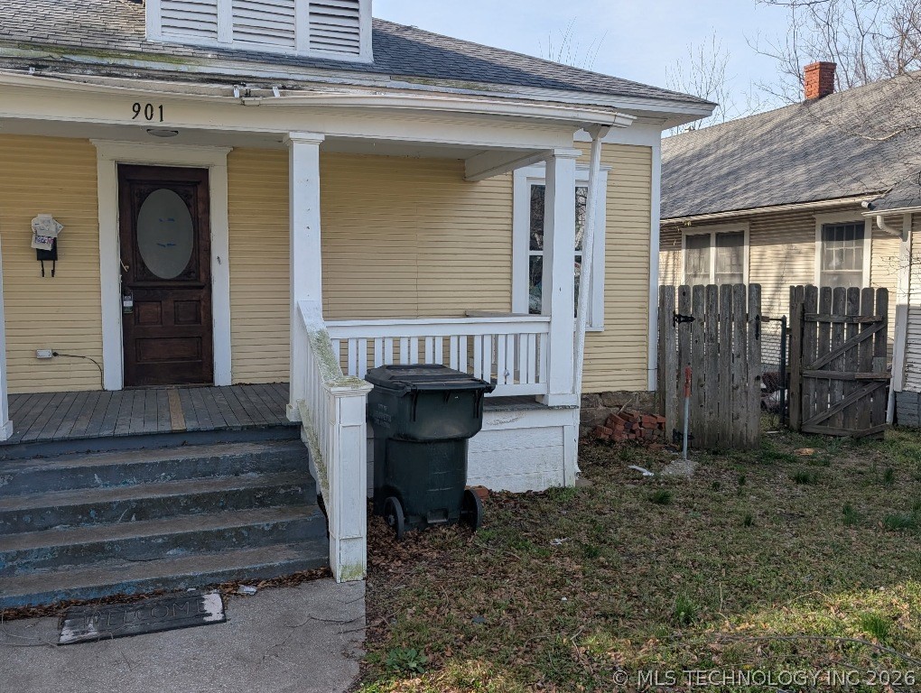 901 W Gentry Street Henryetta OK 74437