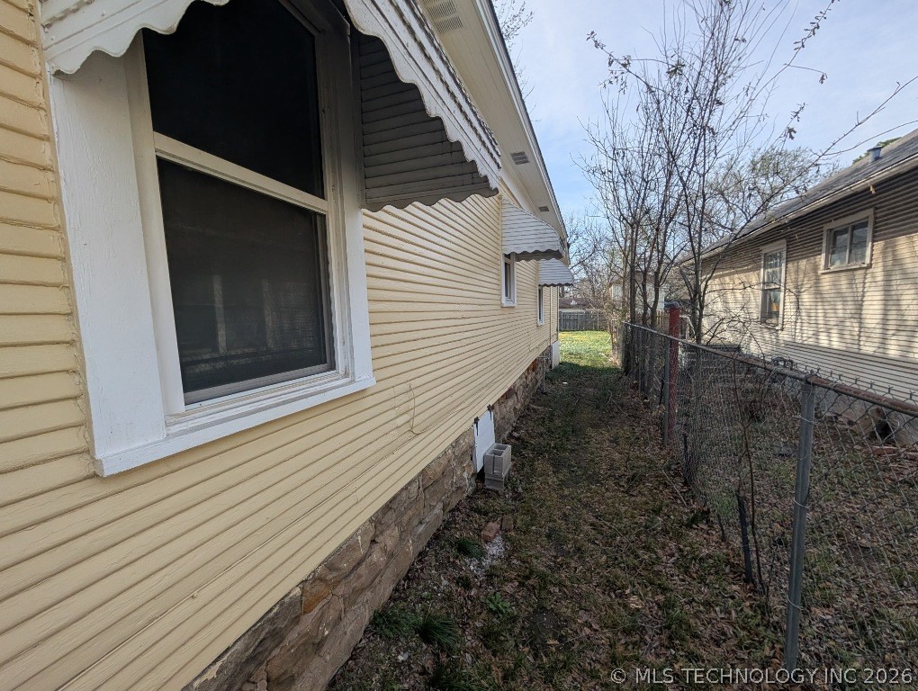 901 W Gentry Street Henryetta OK 74437