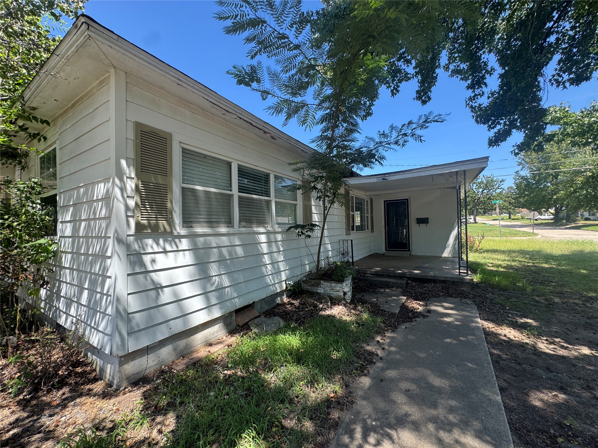 1225 E Seminole Avenue Mcalester OK 74501