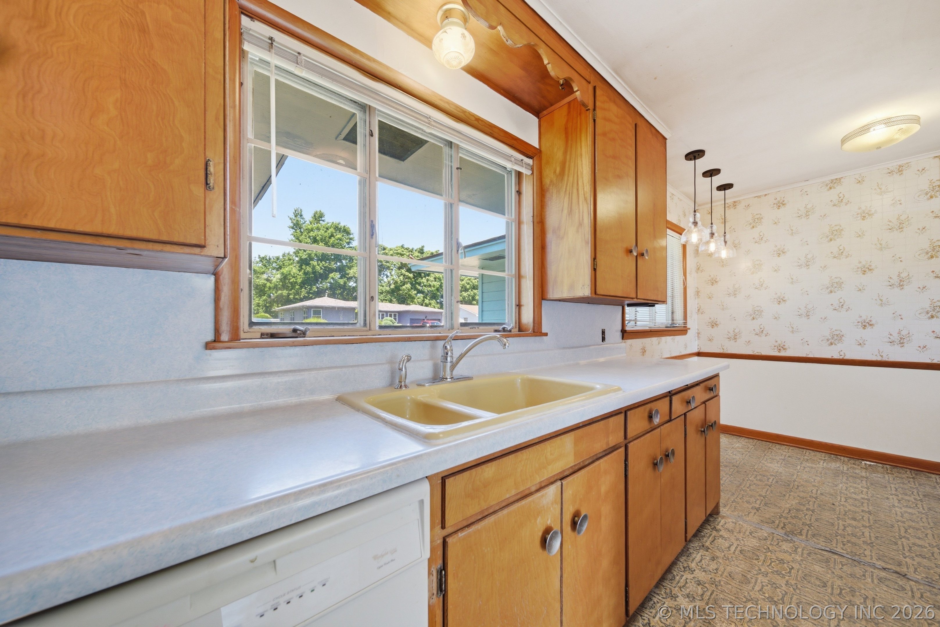 633 N Union Place Tulsa OK 74127