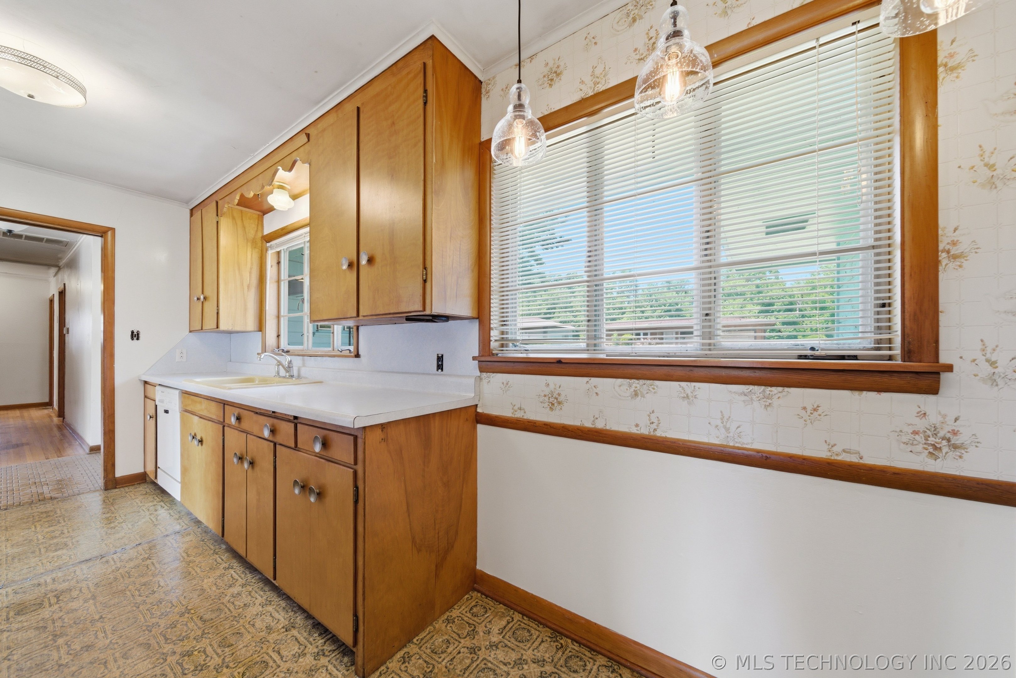 633 N Union Place Tulsa OK 74127