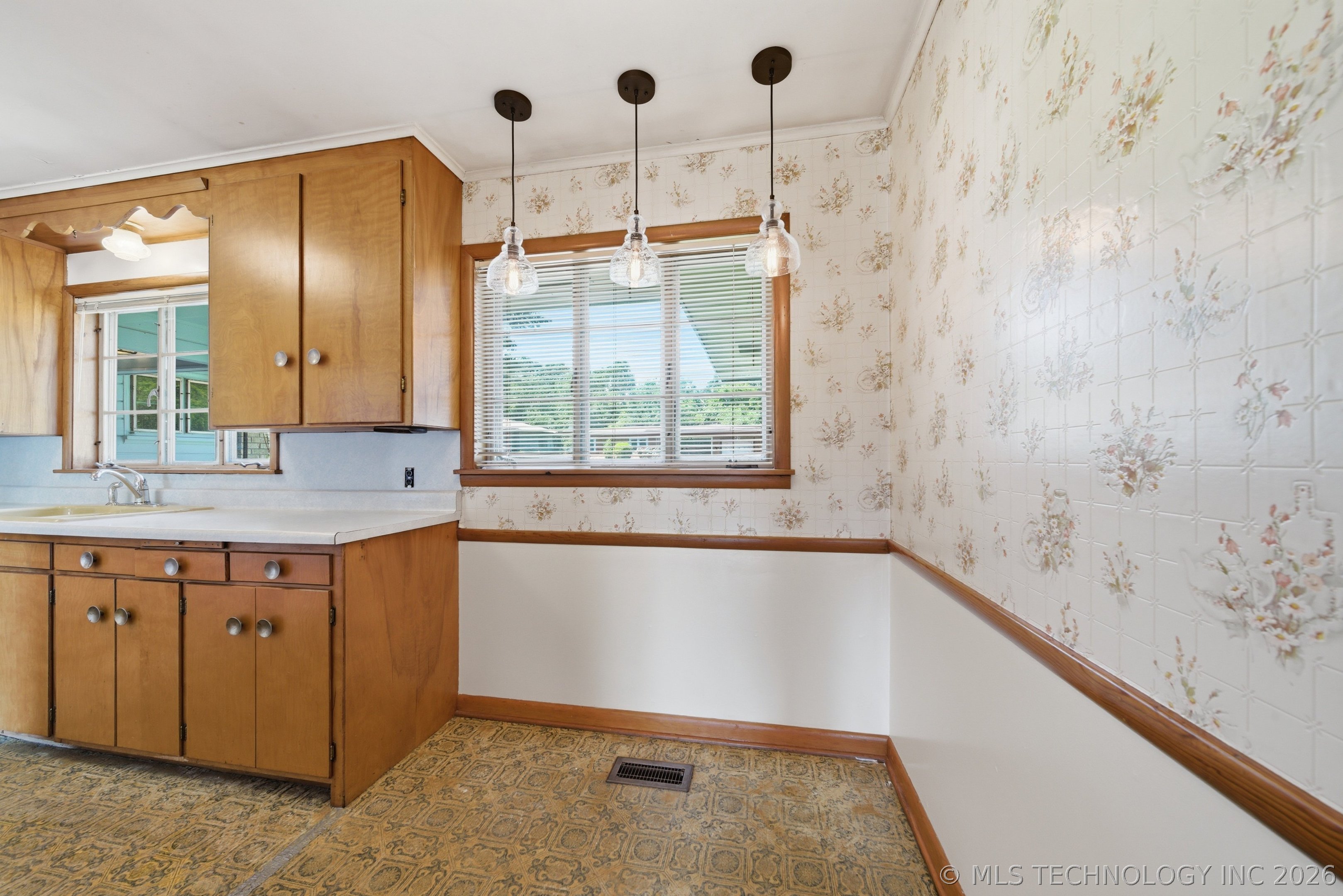 633 N Union Place Tulsa OK 74127