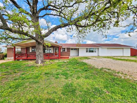 32132 Highway 82 Cookson OK 74427