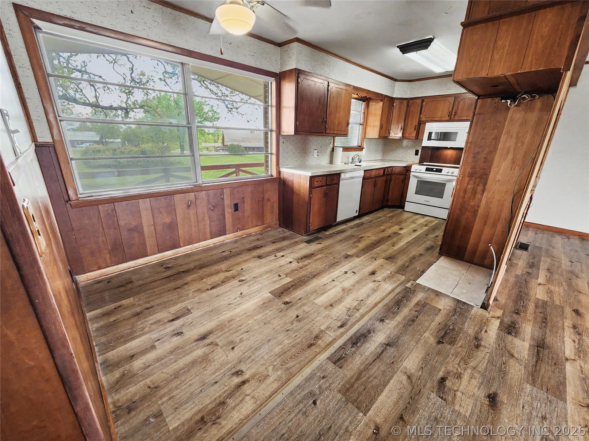 32132 Highway 82 Cookson OK 74427