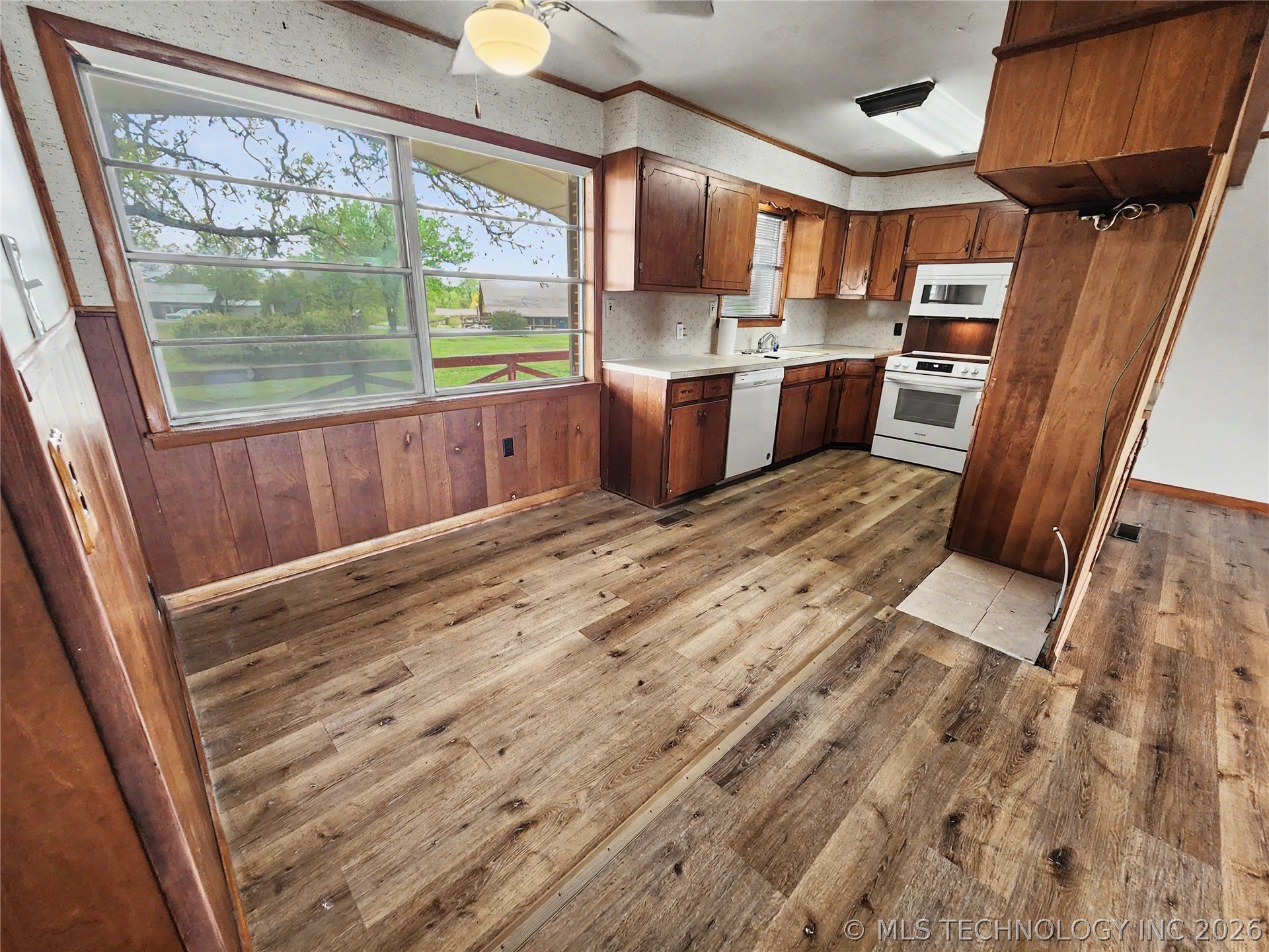 32132 Highway 82 Cookson OK 74427