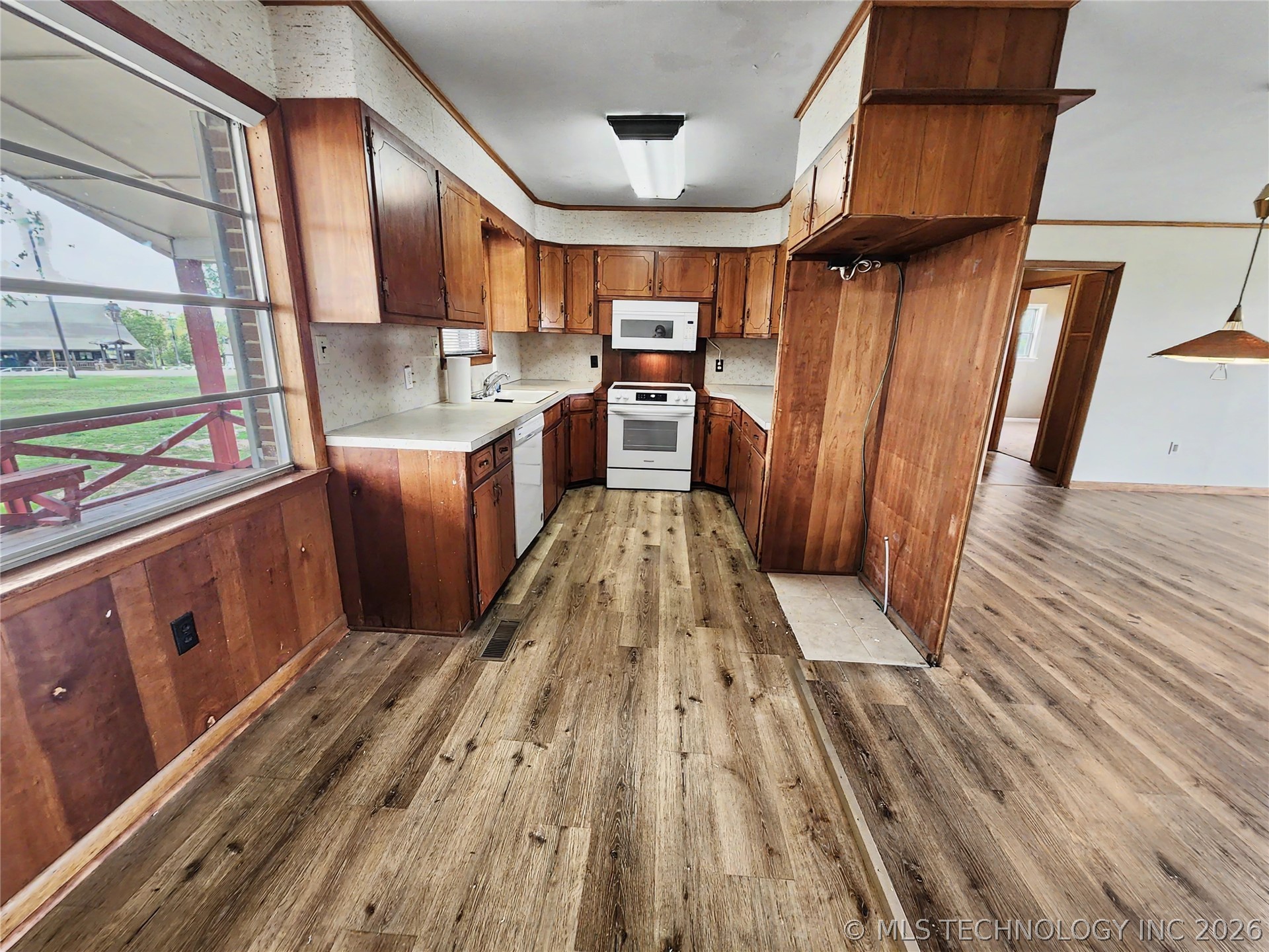 32132 Highway 82 Cookson OK 74427