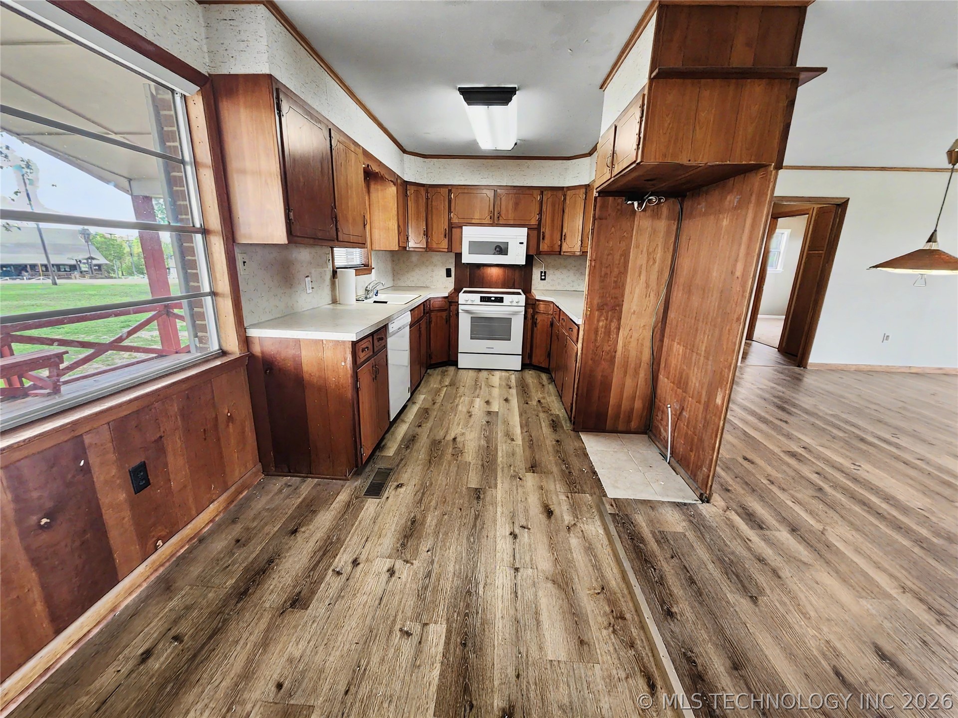 32132 Highway 82 Cookson OK 74427