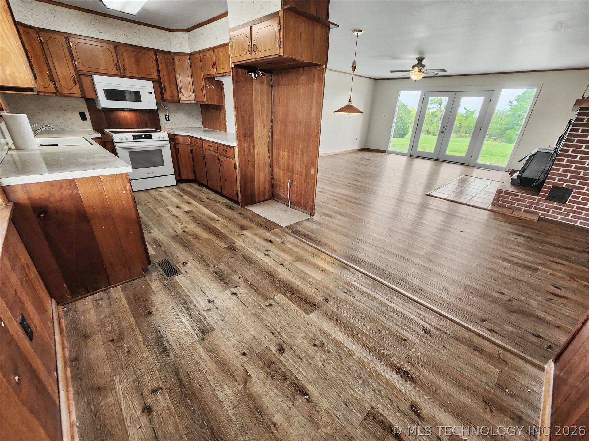 32132 Highway 82 Cookson OK 74427
