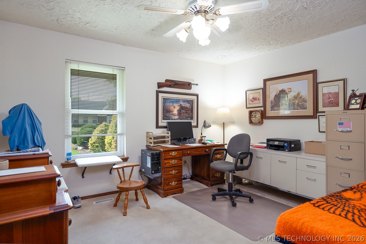 5911 E 100th Place Tulsa OK 74137