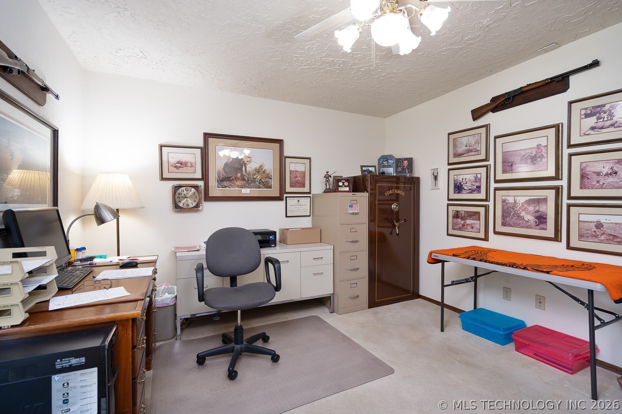 5911 E 100th Place Tulsa OK 74137