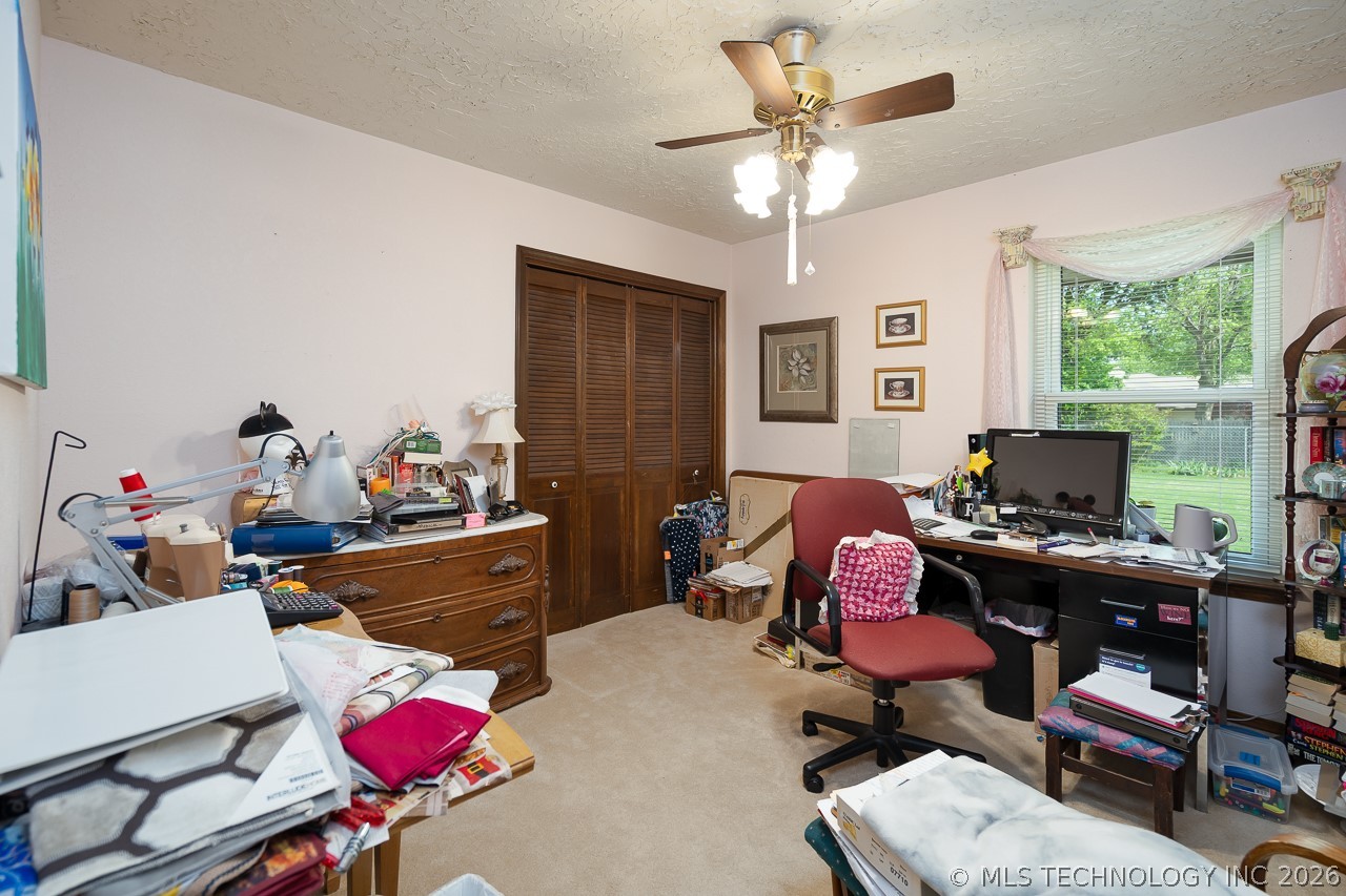 5911 E 100th Place Tulsa OK 74137