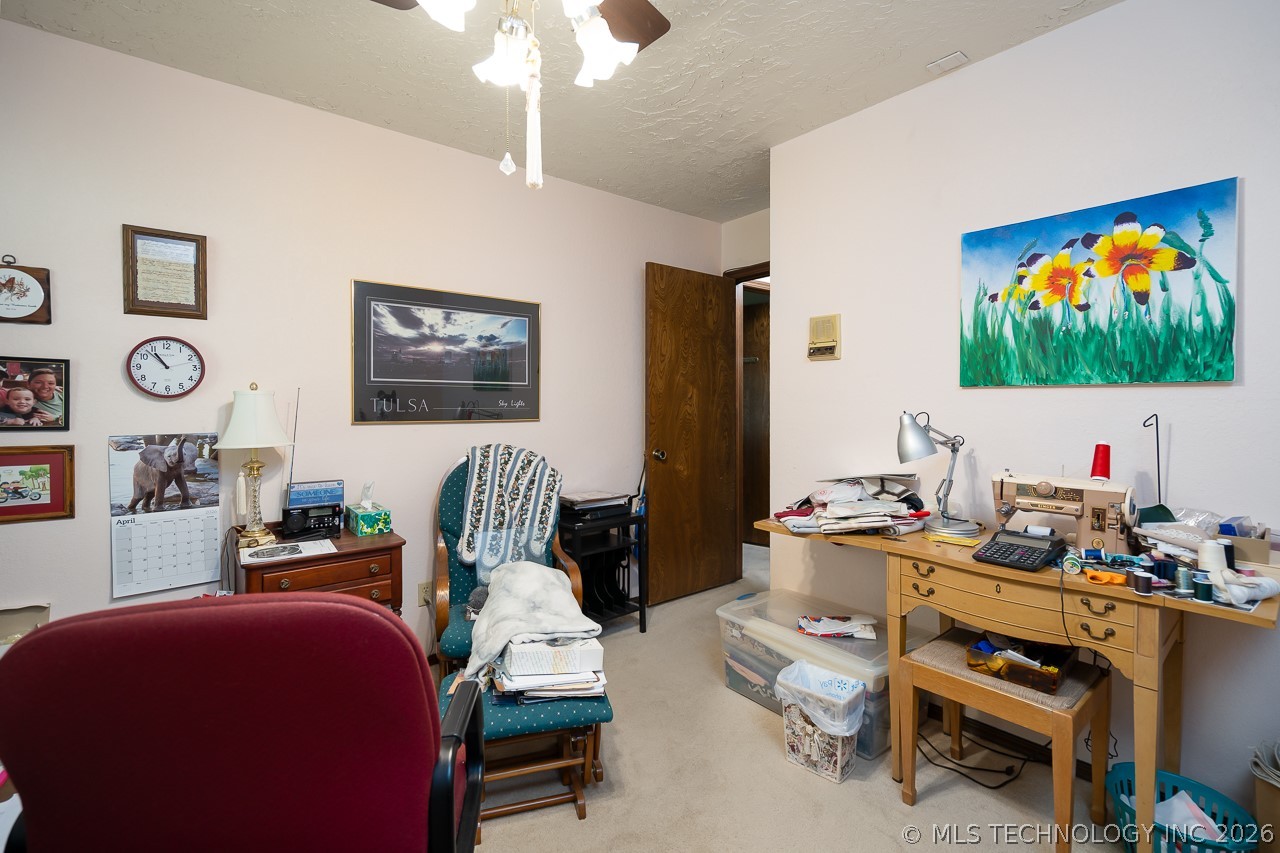 5911 E 100th Place Tulsa OK 74137