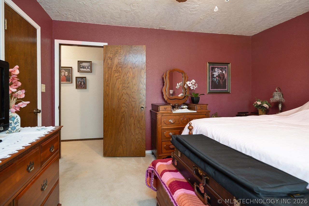 5911 E 100th Place Tulsa OK 74137