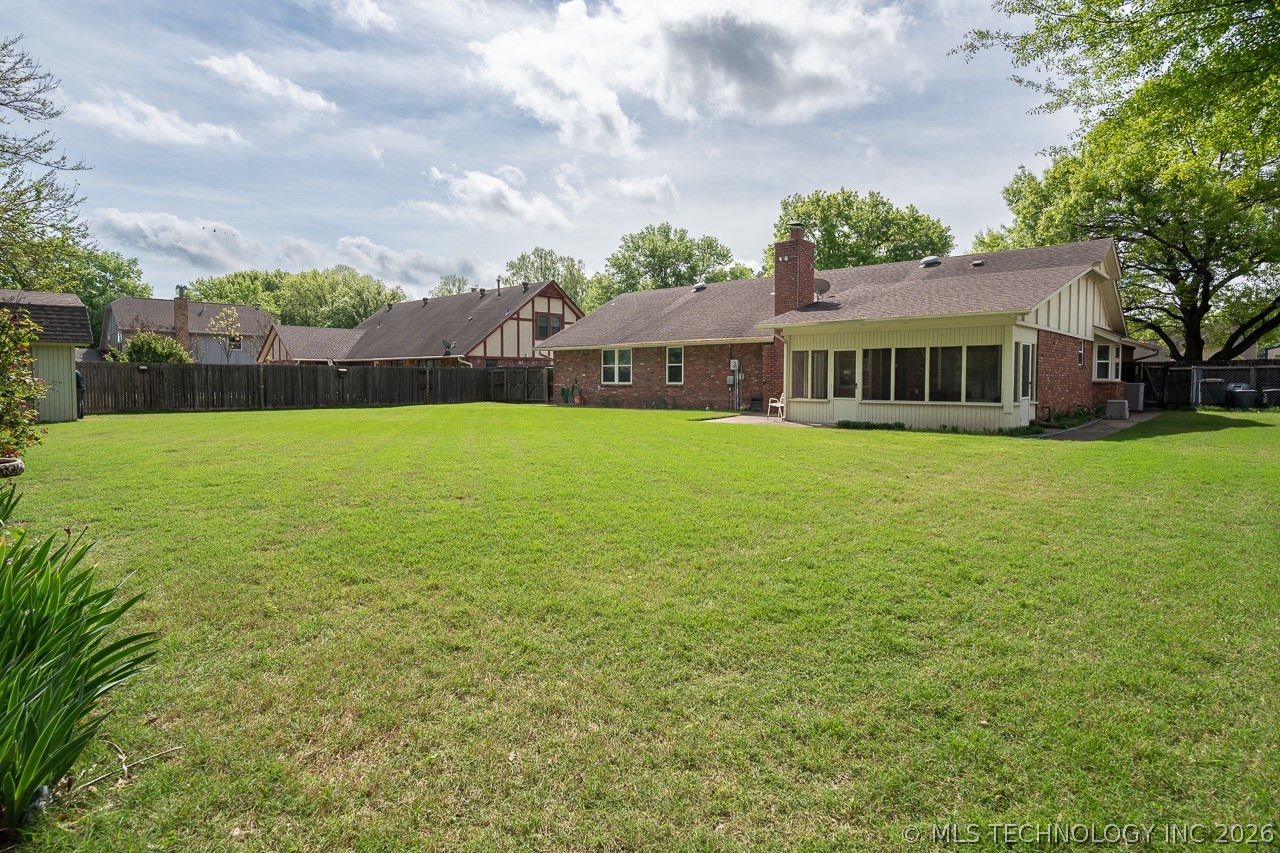 5911 E 100th Place Tulsa OK 74137