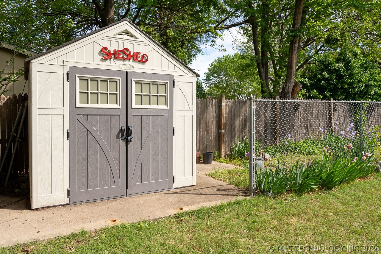 5911 E 100th Place Tulsa OK 74137