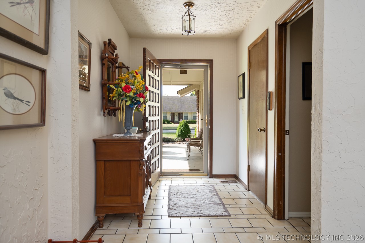 5911 E 100th Place Tulsa OK 74137
