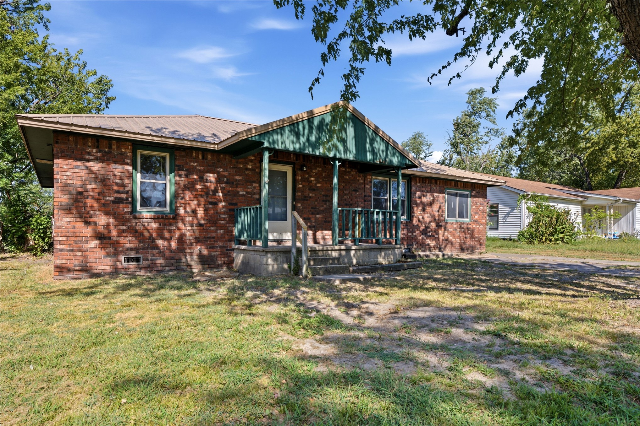303 S Gray Place Chouteau OK 74337