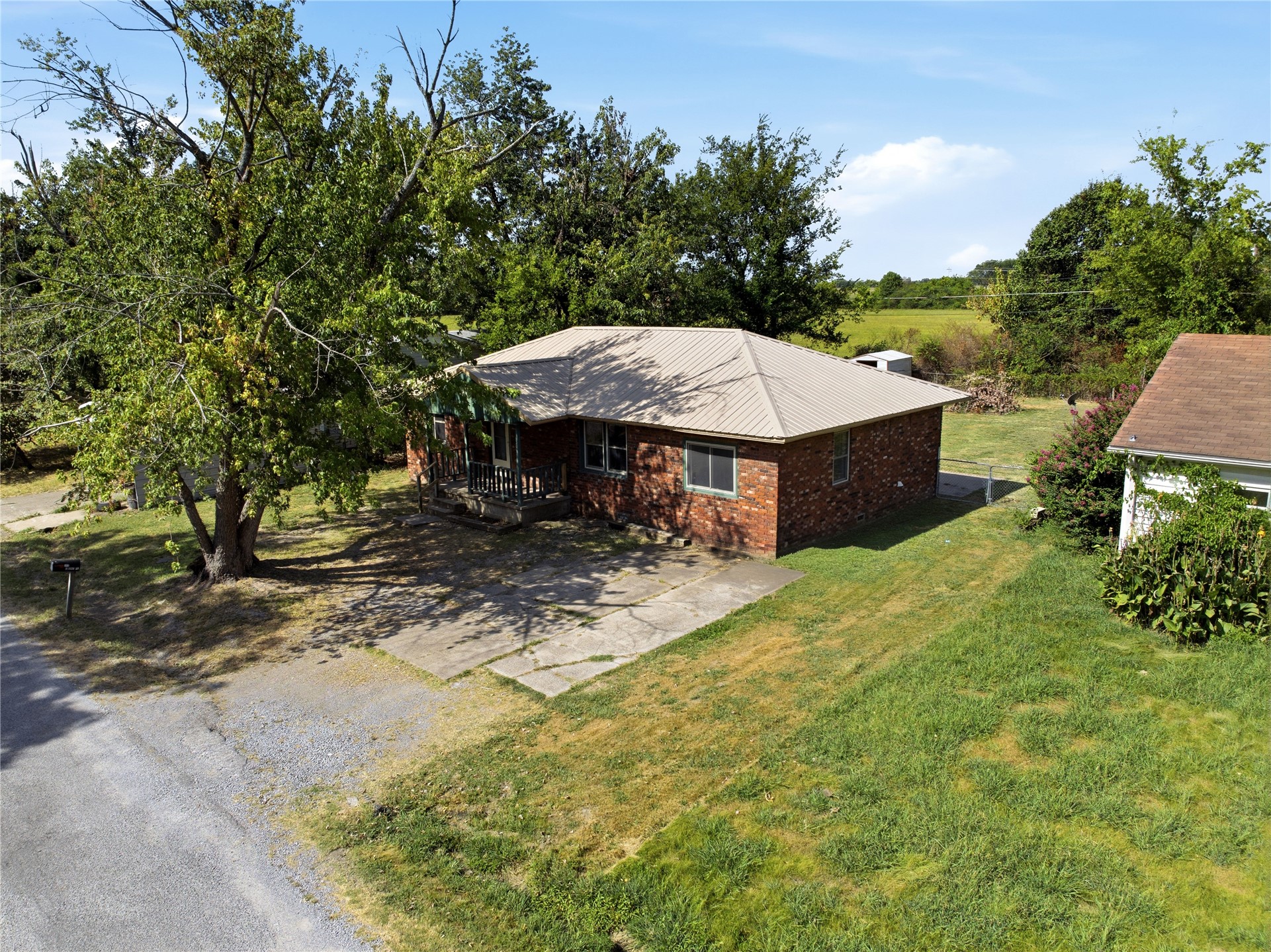 303 S Gray Place Chouteau OK 74337