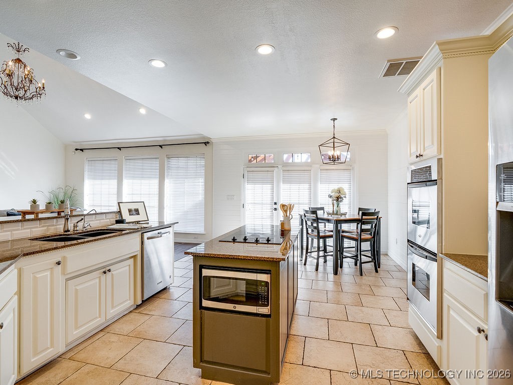 1505 Augusta Ada OK 74820