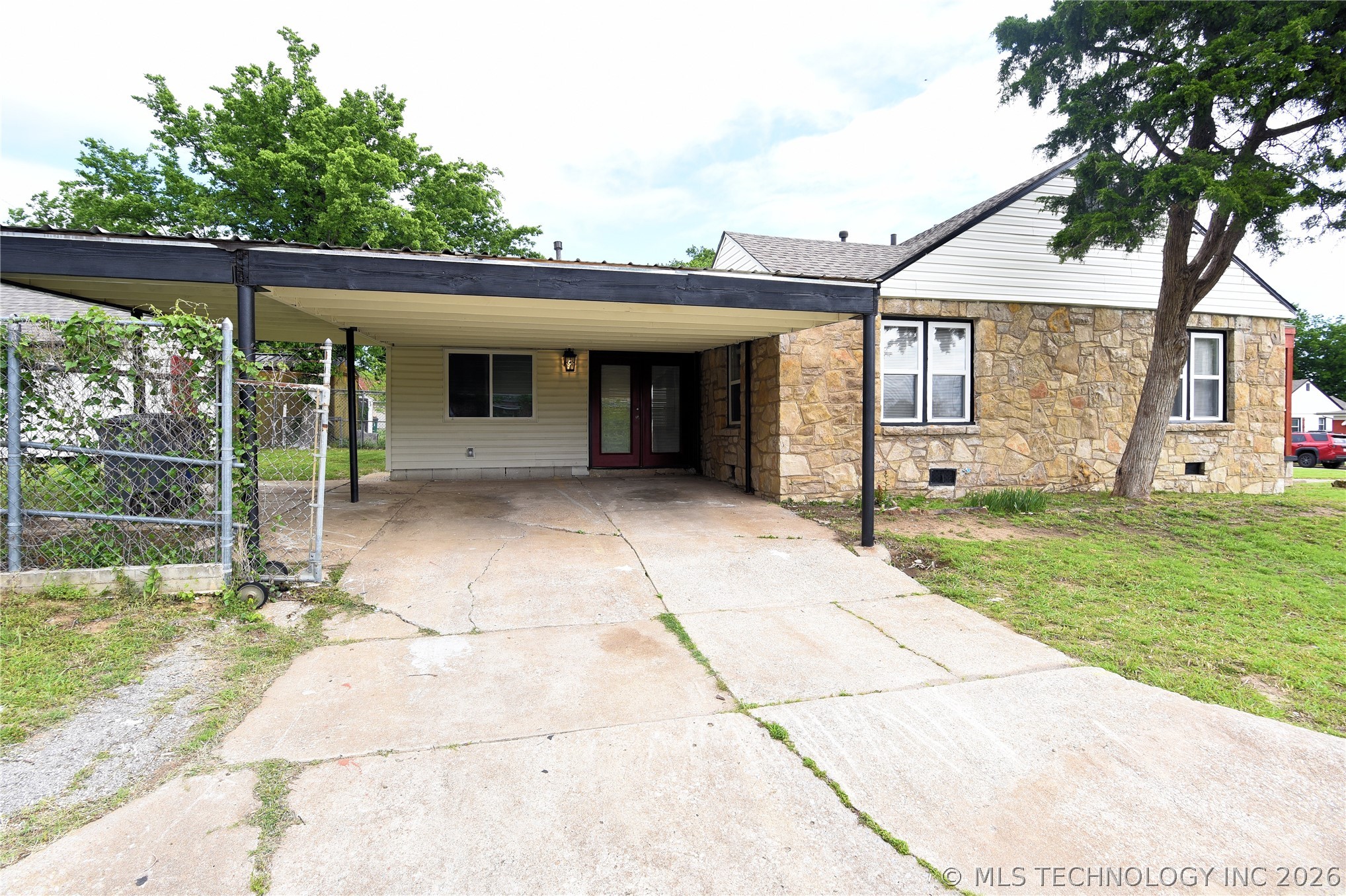 2104 N Boston Place Tulsa OK 74106