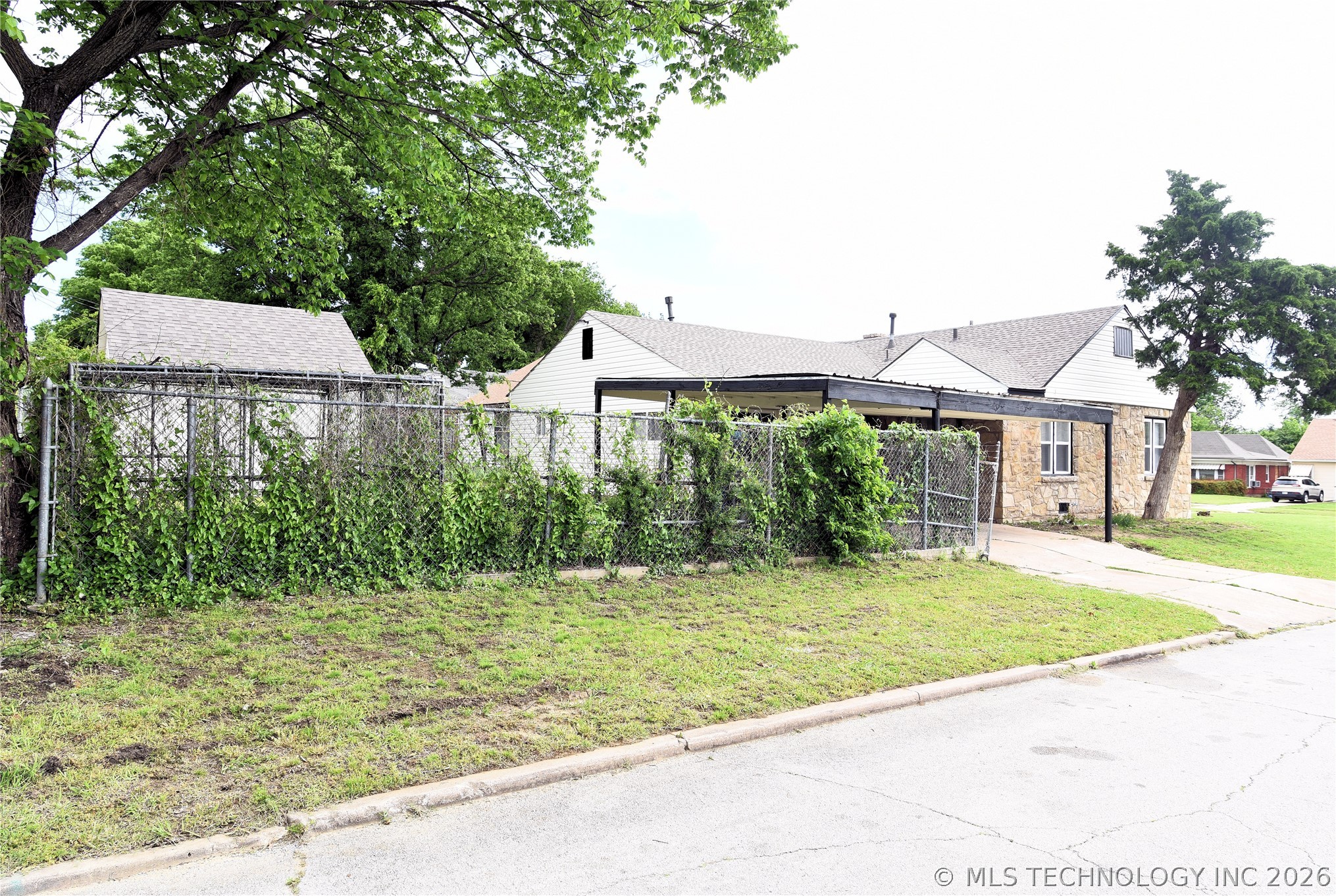2104 N Boston Place Tulsa OK 74106