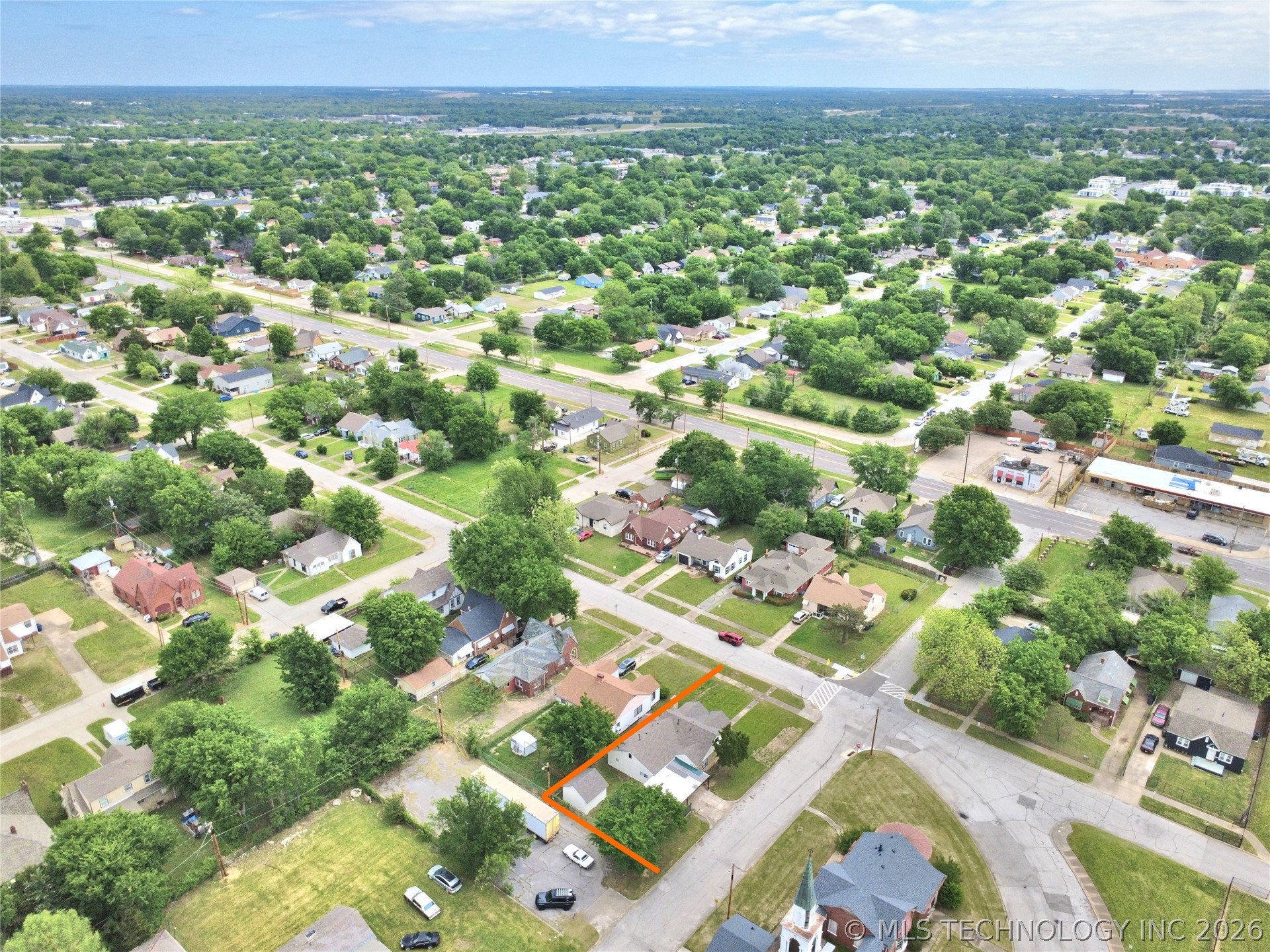 2104 N Boston Place Tulsa OK 74106