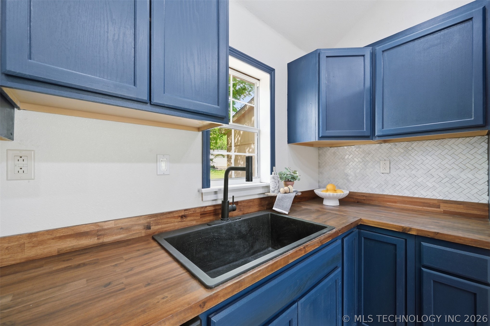 614 E Broadway Sulphur OK 73086