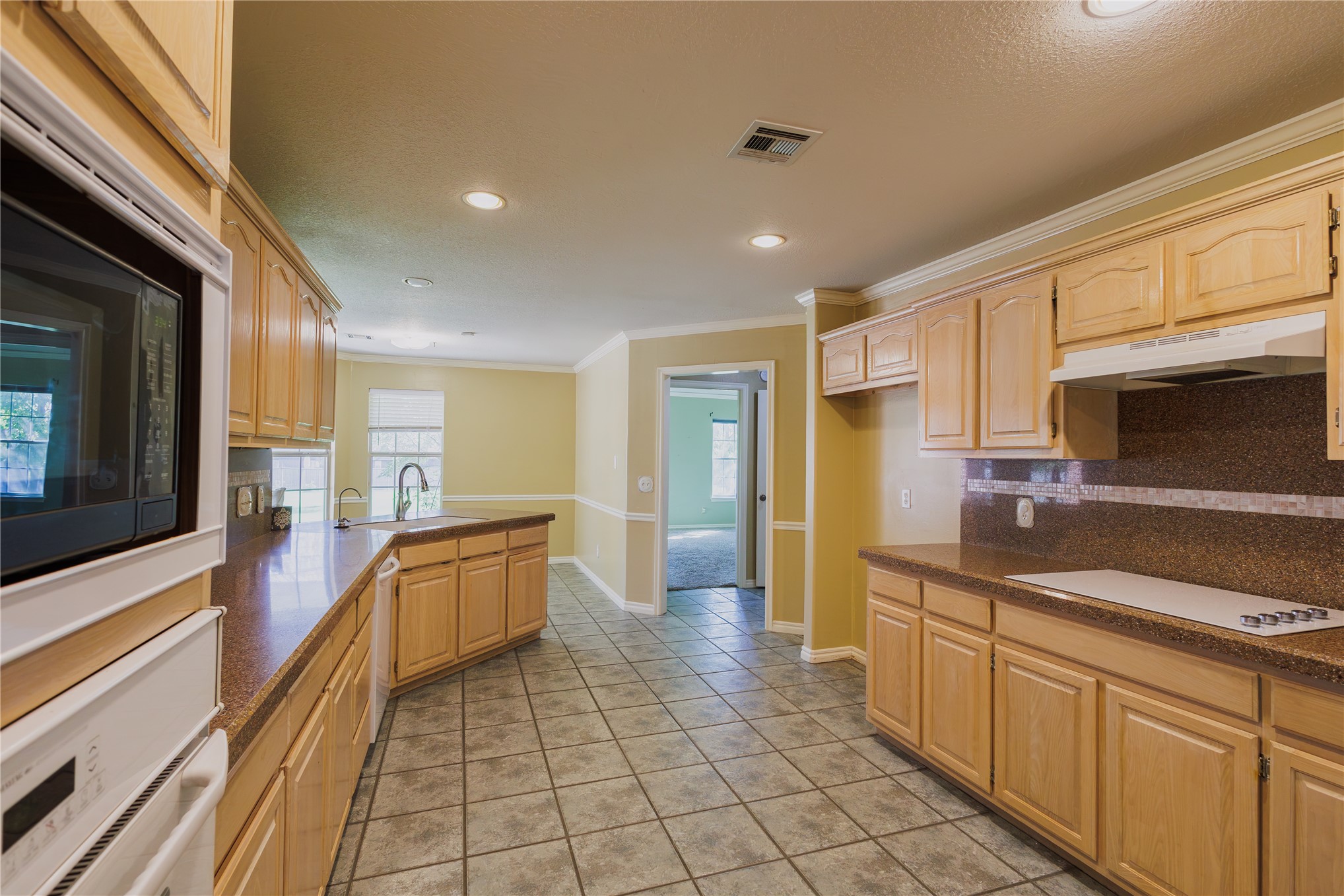 21302 E 103rd Street Broken Arrow OK 74014