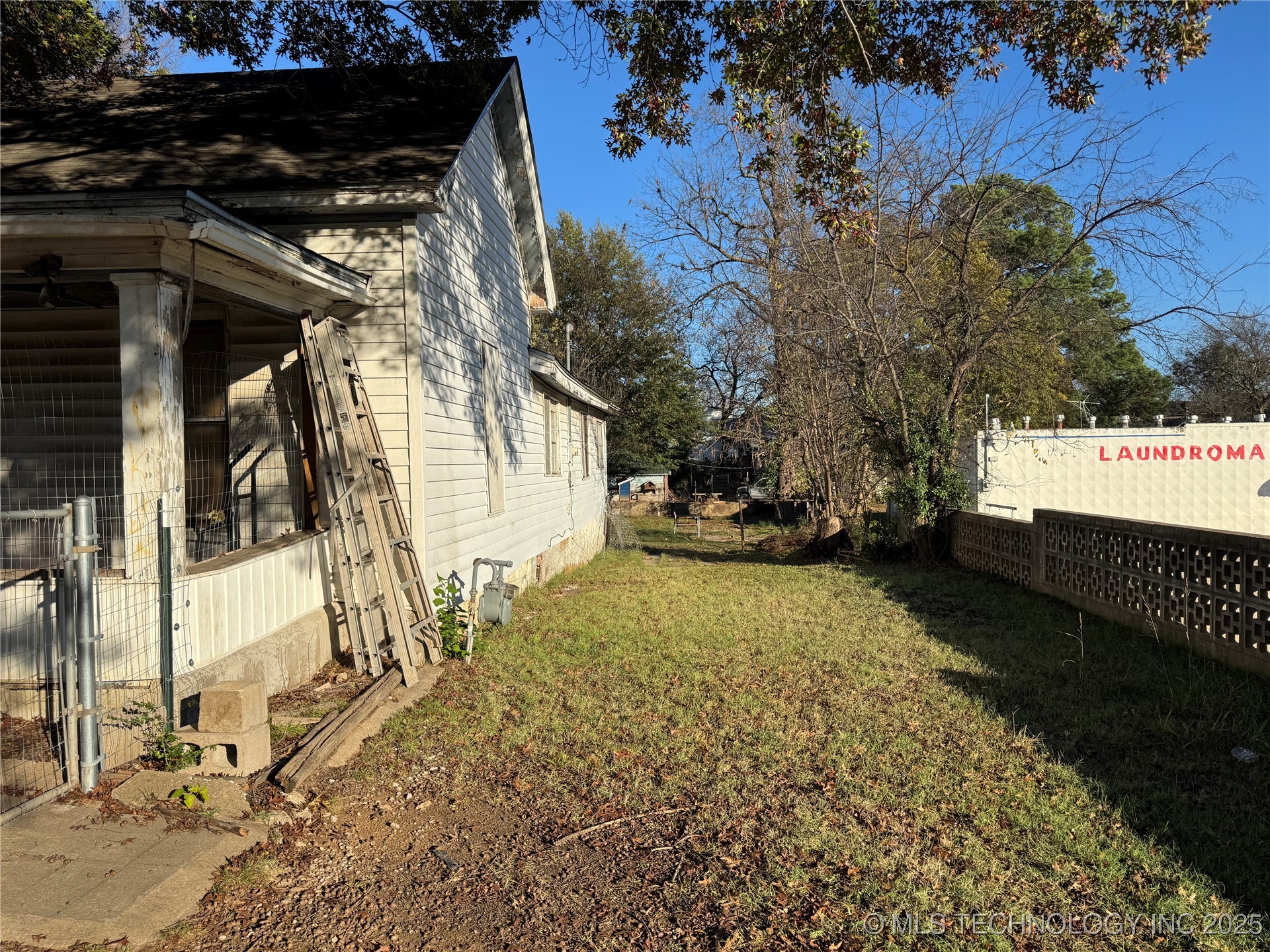 319 S Division Street Sapulpa OK 74066