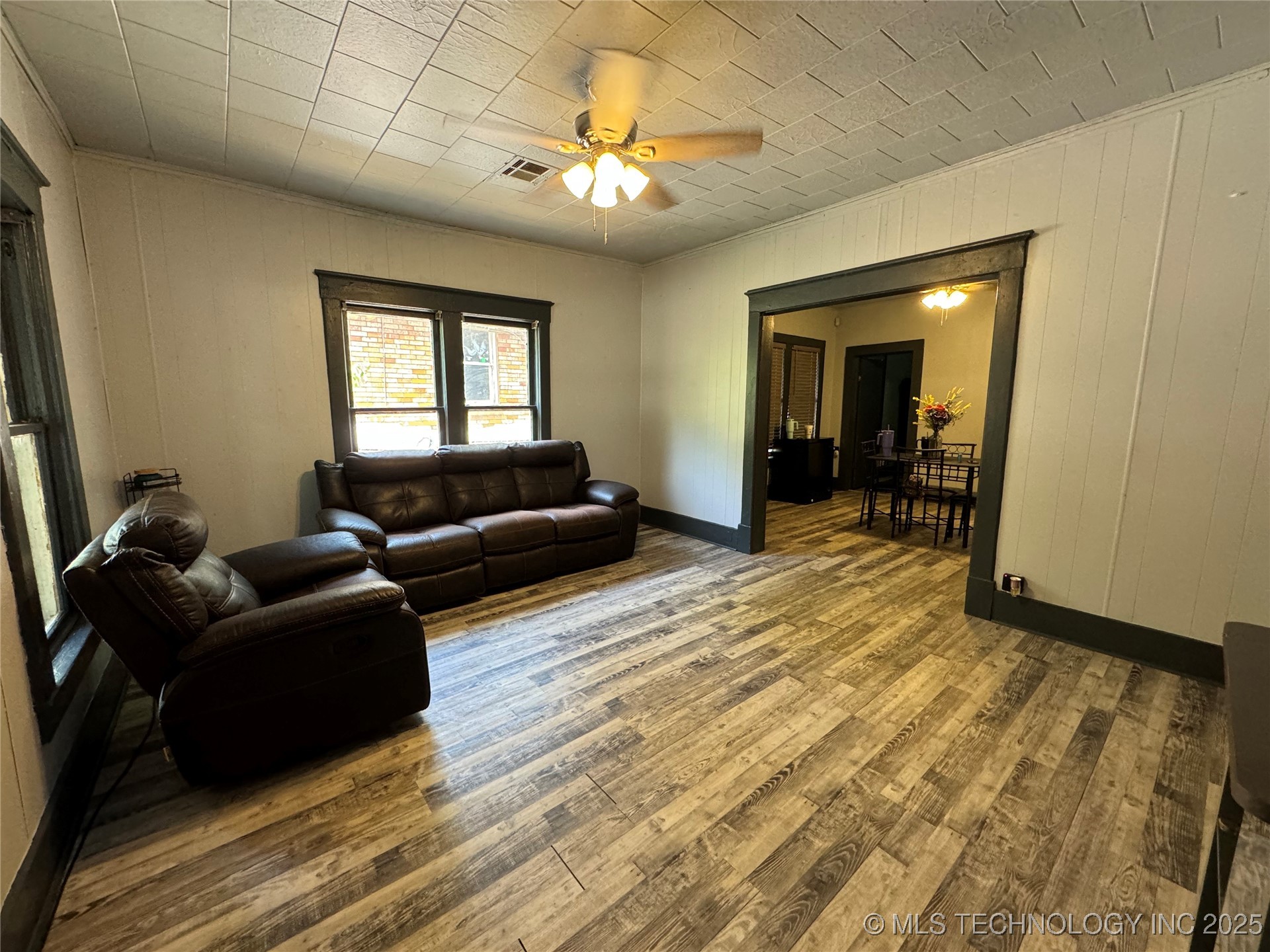 319 S Division Street Sapulpa OK 74066