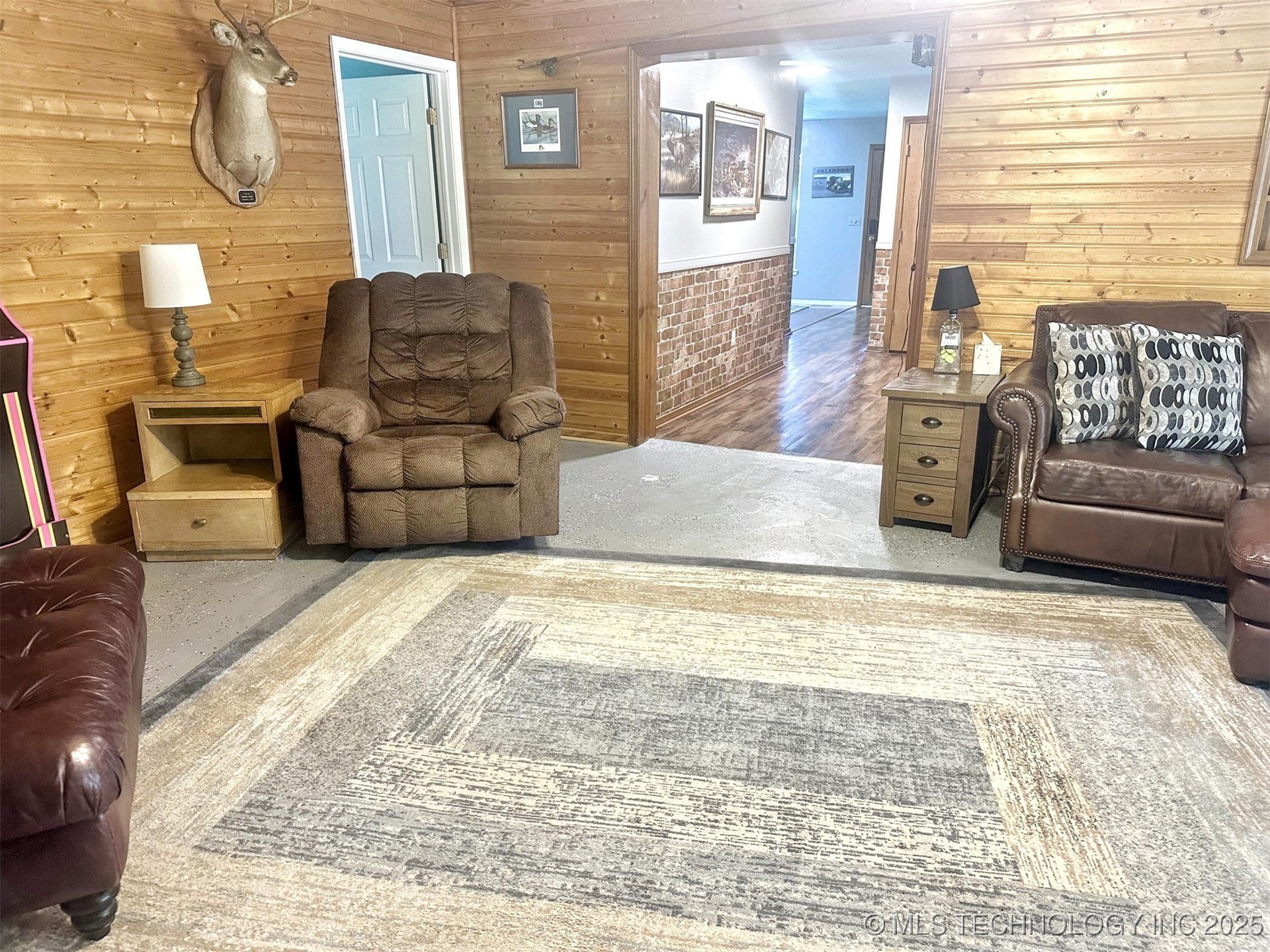 3293 W Southern Avenue Hulbert OK 74441