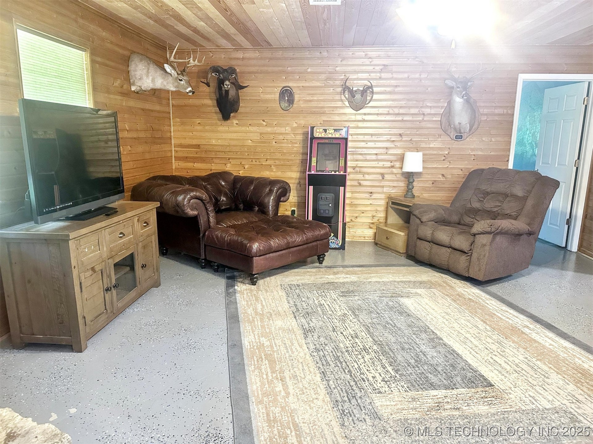 3293 W Southern Avenue Hulbert OK 74441