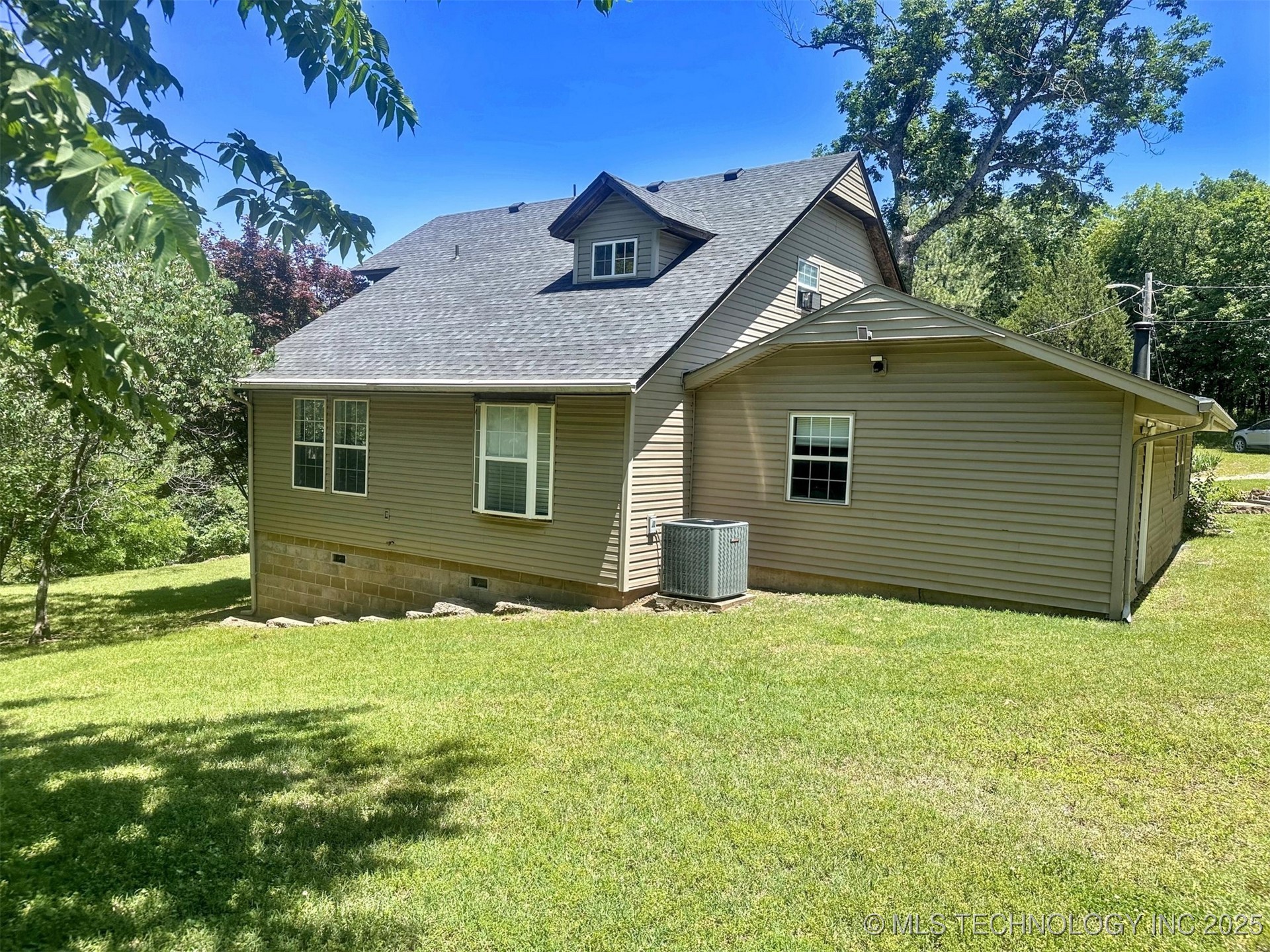 3293 W Southern Avenue Hulbert OK 74441