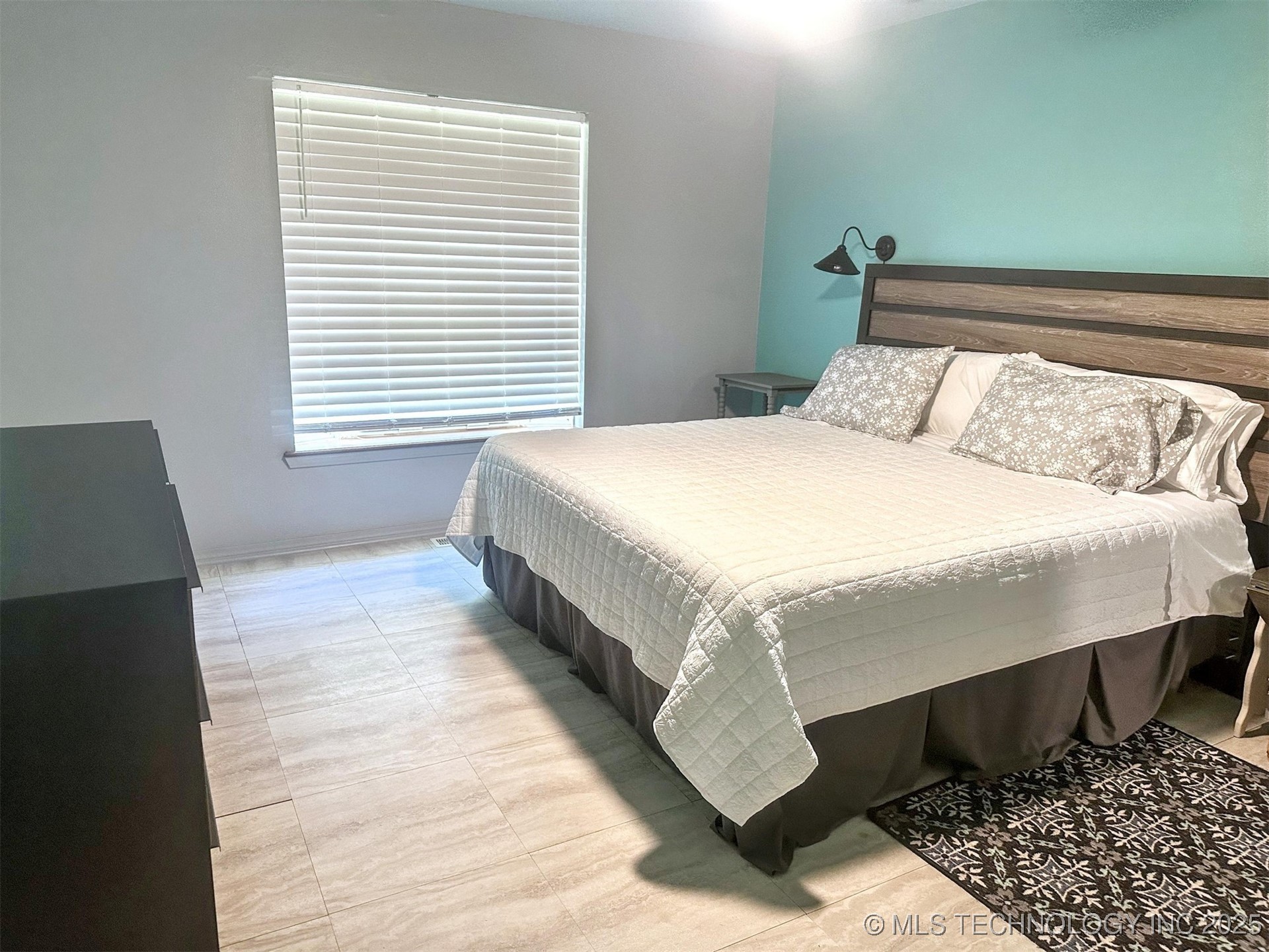3293 W Southern Avenue Hulbert OK 74441