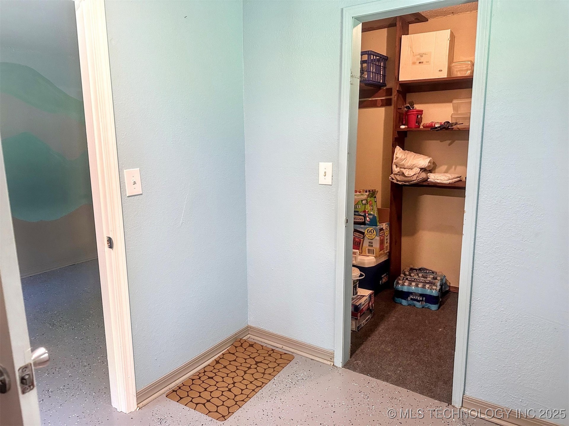 3293 W Southern Avenue Hulbert OK 74441