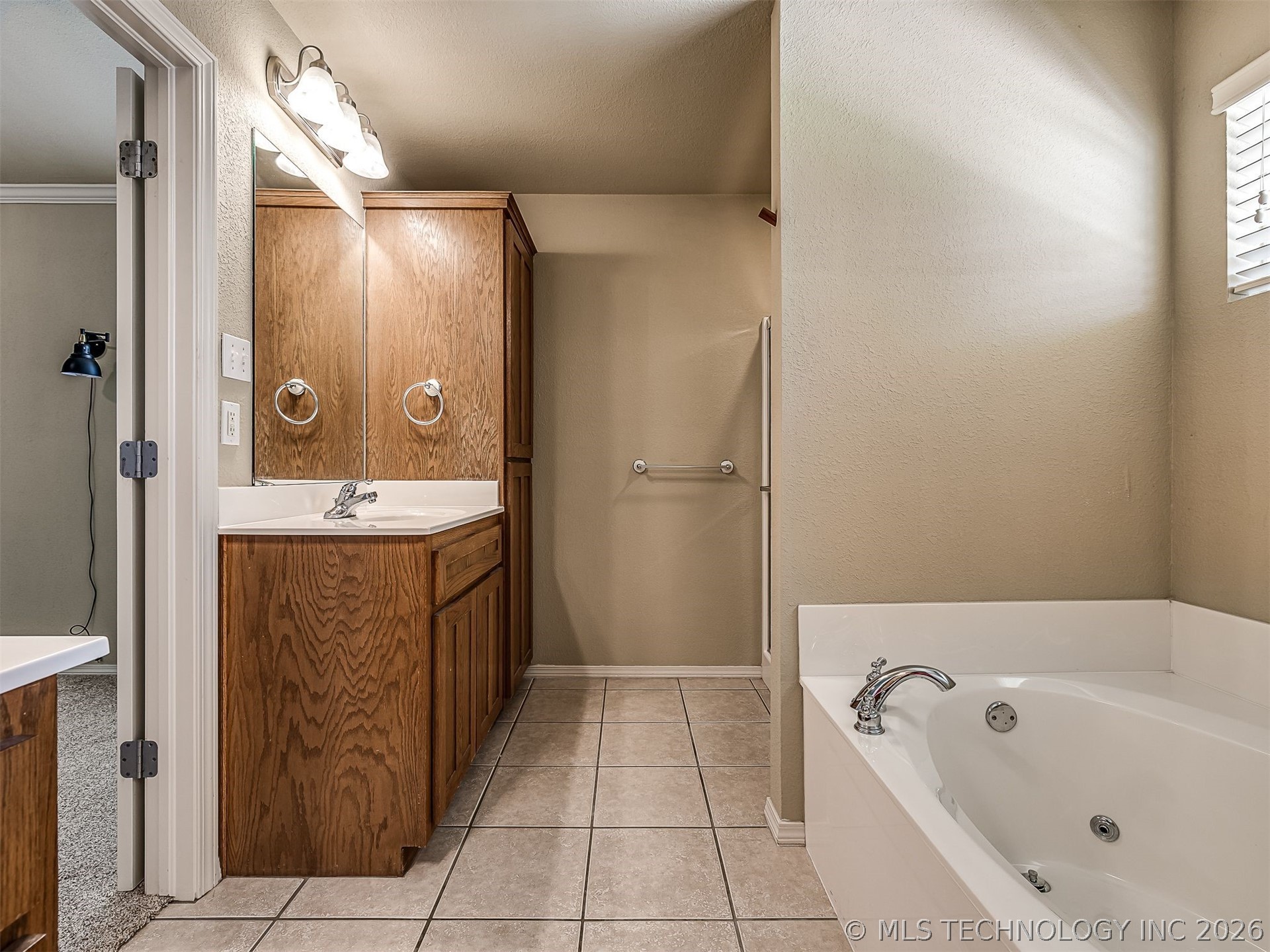 2112 S Javine Court Skiatook OK 74070