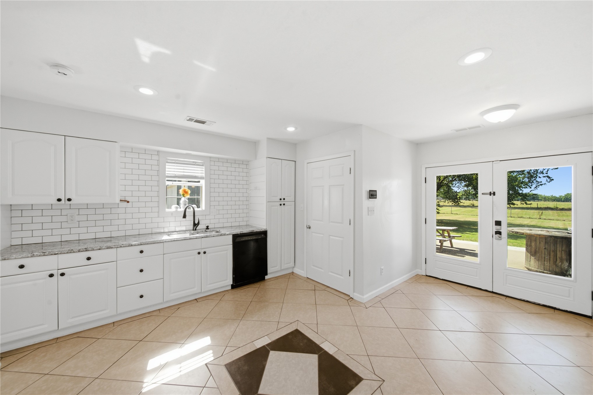 3504 W Country Road Skiatook OK 74070