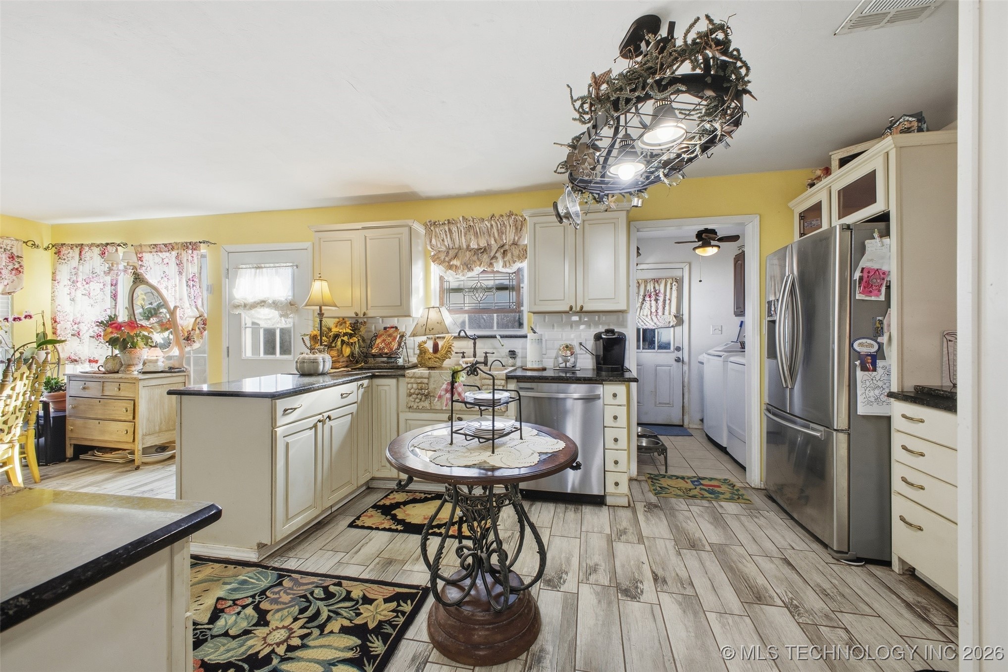 19661 County Road 3500 Fitzhugh OK 74843