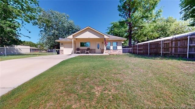 1831 E Oak Hills Ada OK 74820